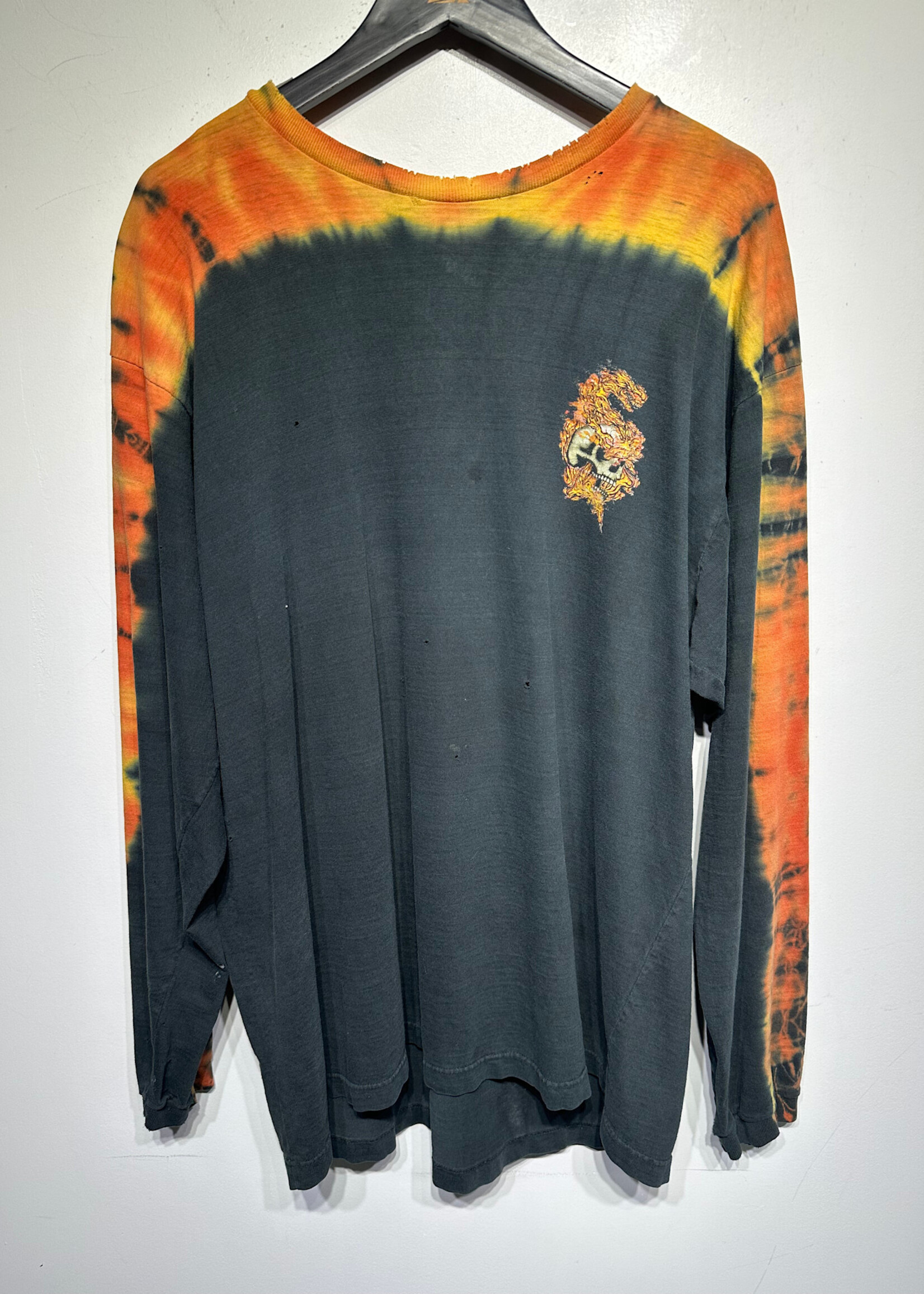 Distressed Black Tie Dye Skull LS XL