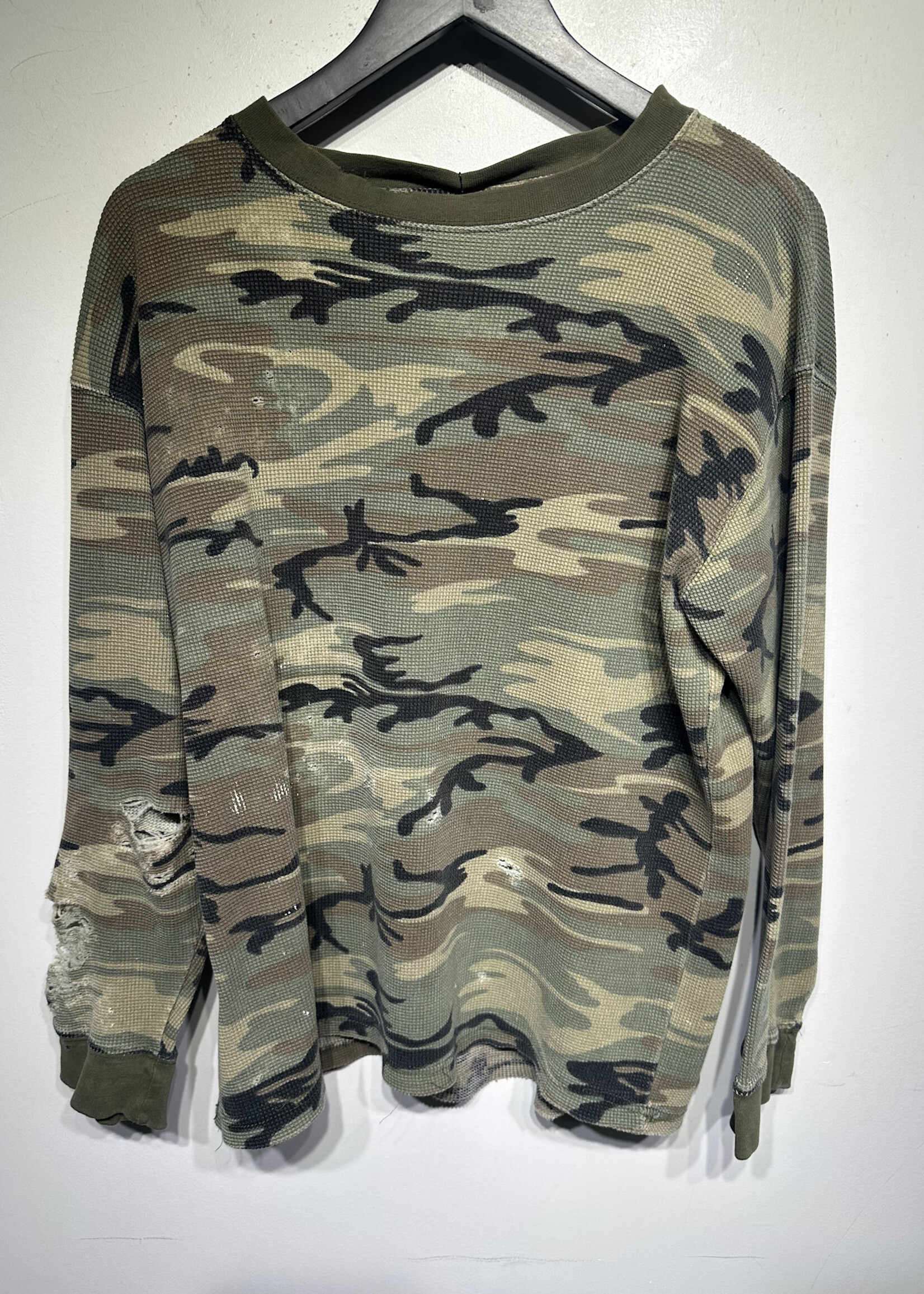 Vintage Distressed Camo Thermal XL