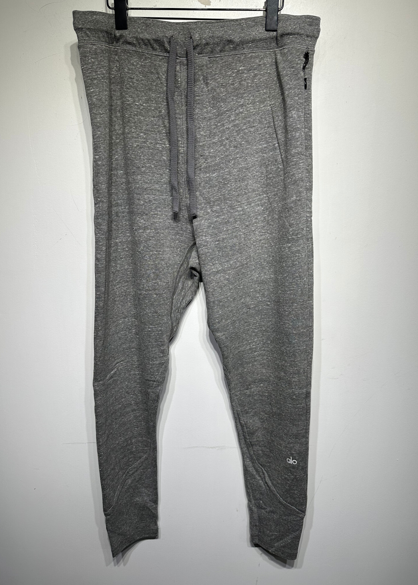 ALO NWT Triumph Grey Sweatpant Masc XL/36