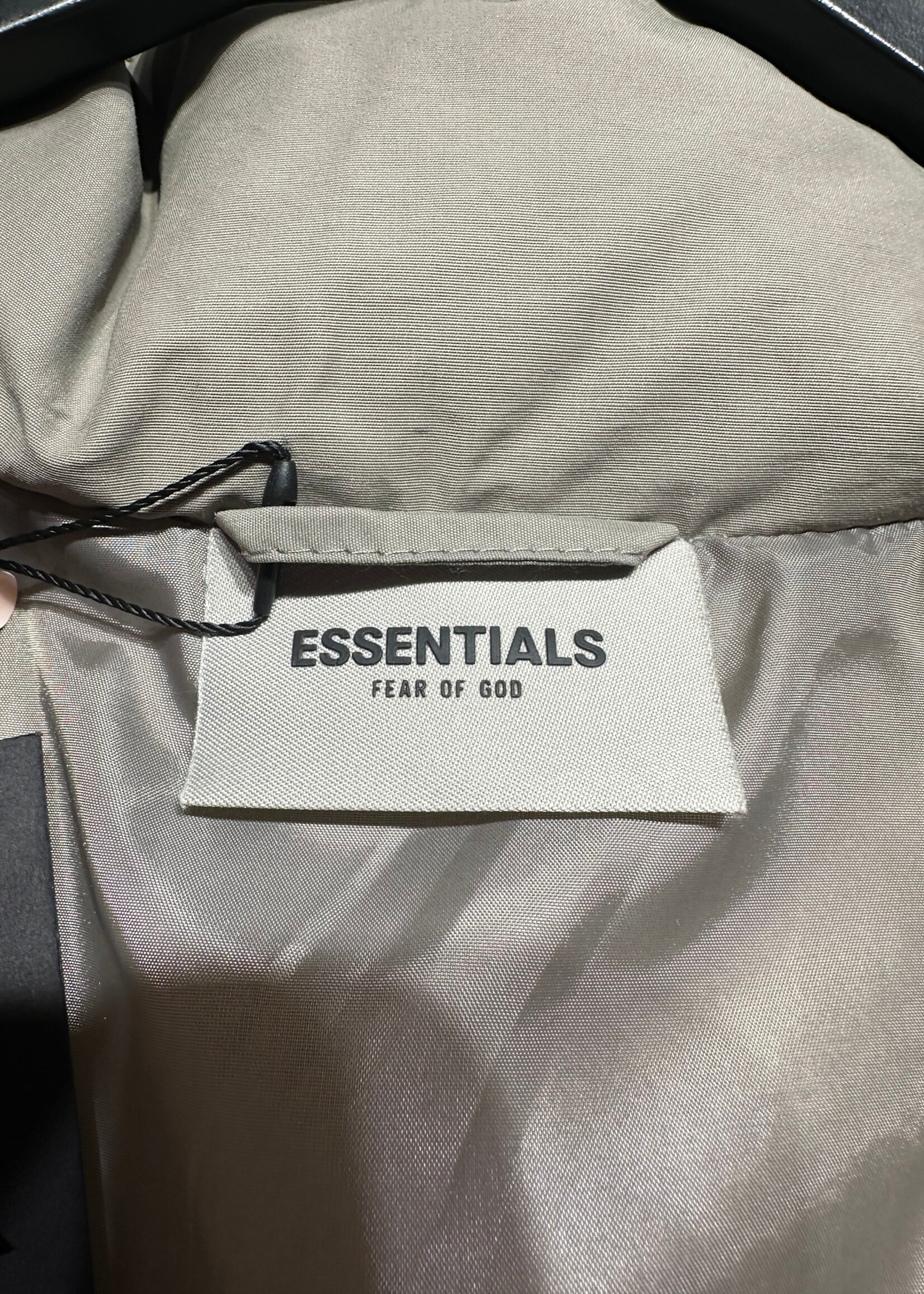 Essentials Grey Puffer Jacket L