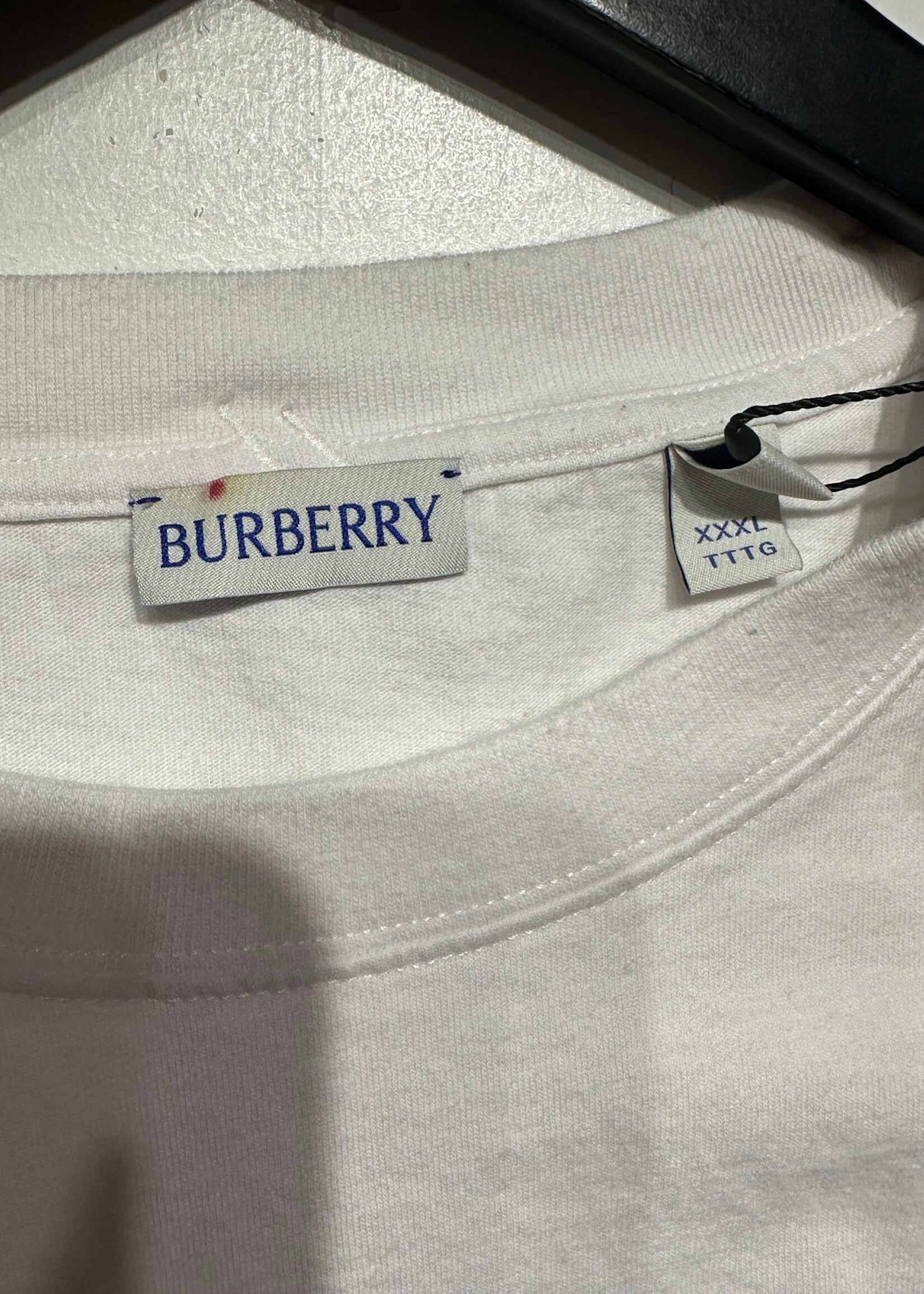 Burberry Chain Print White T-Shirt 3X
