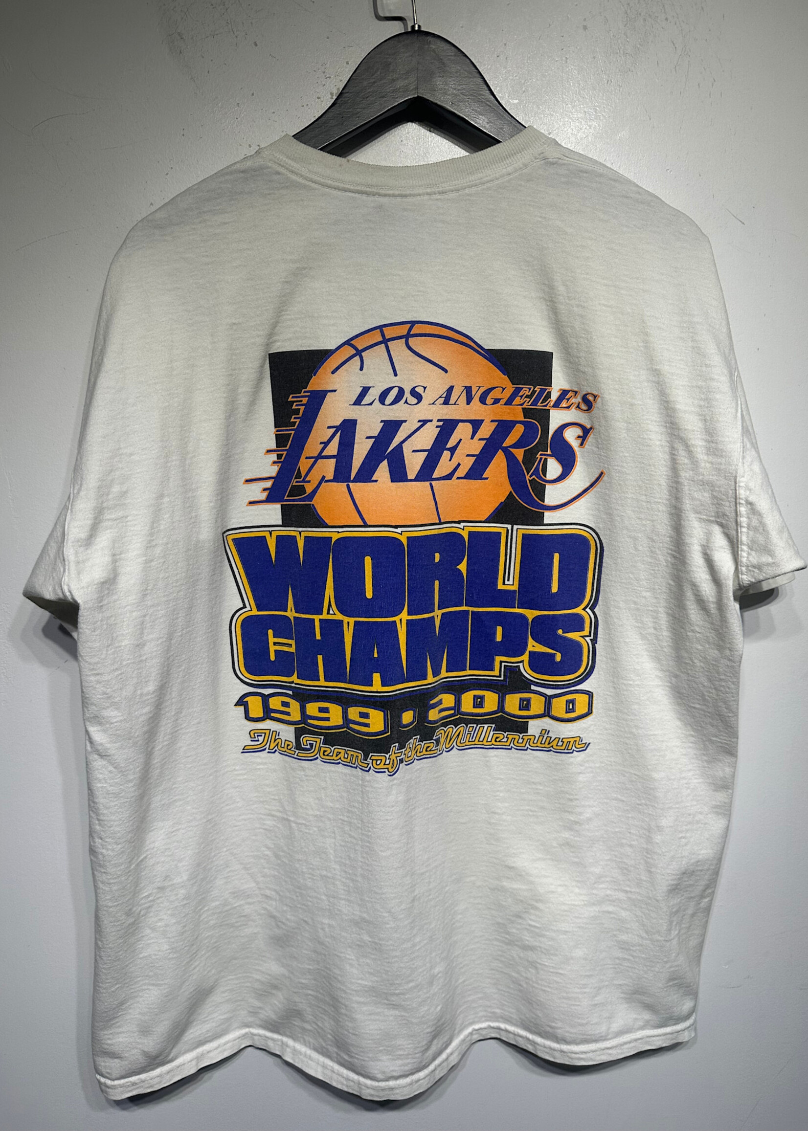 Lakers World Champs 2000 Tee XXL
