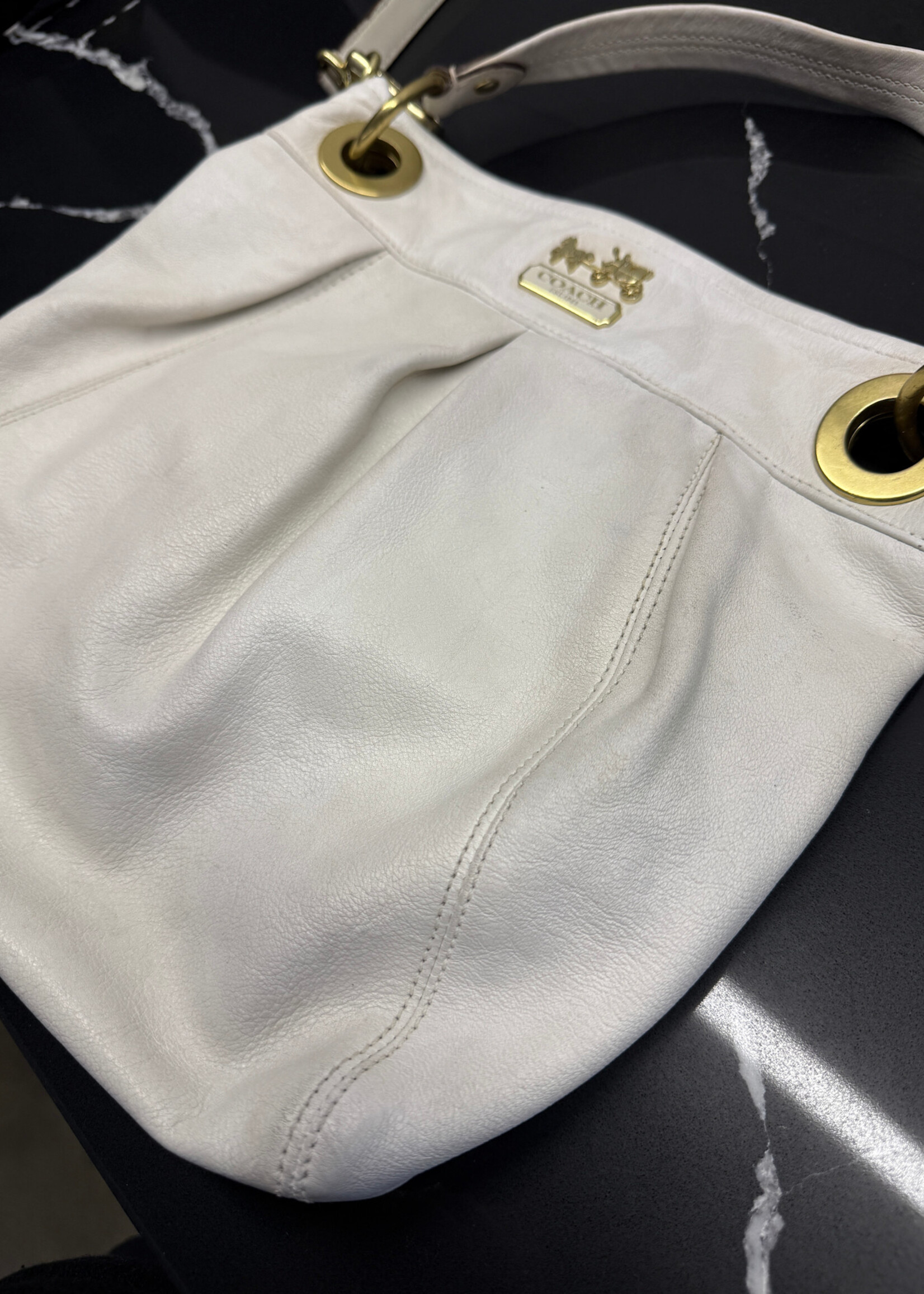 Coach White Leather Pleated Y2K Purse