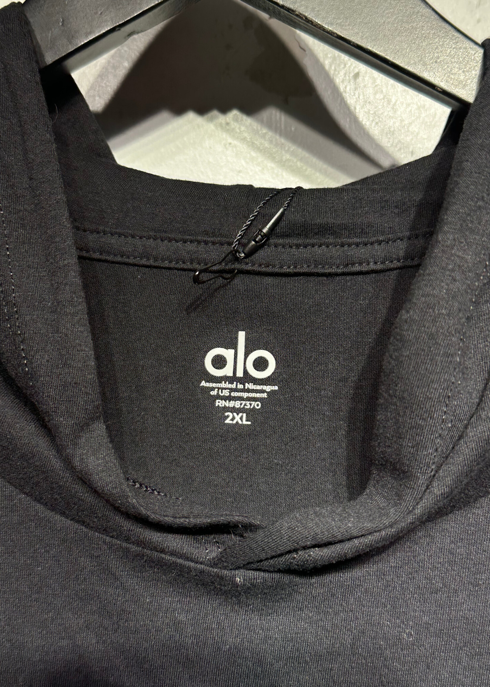 NWT Alo Black Lightweight Hooded LS XXL