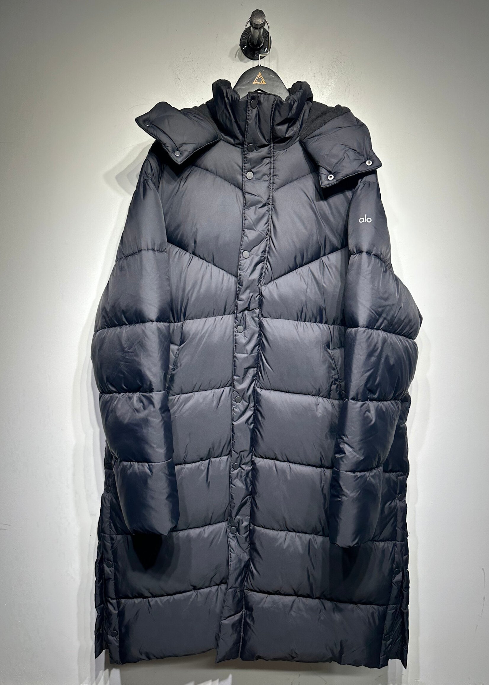Alo NWT Black Puffer Down Jacket Fem XL