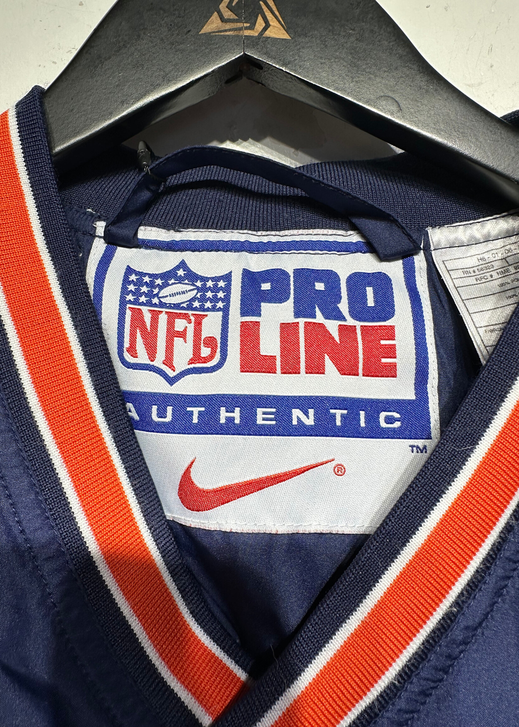 Nike Broncos Nylon Pullover L