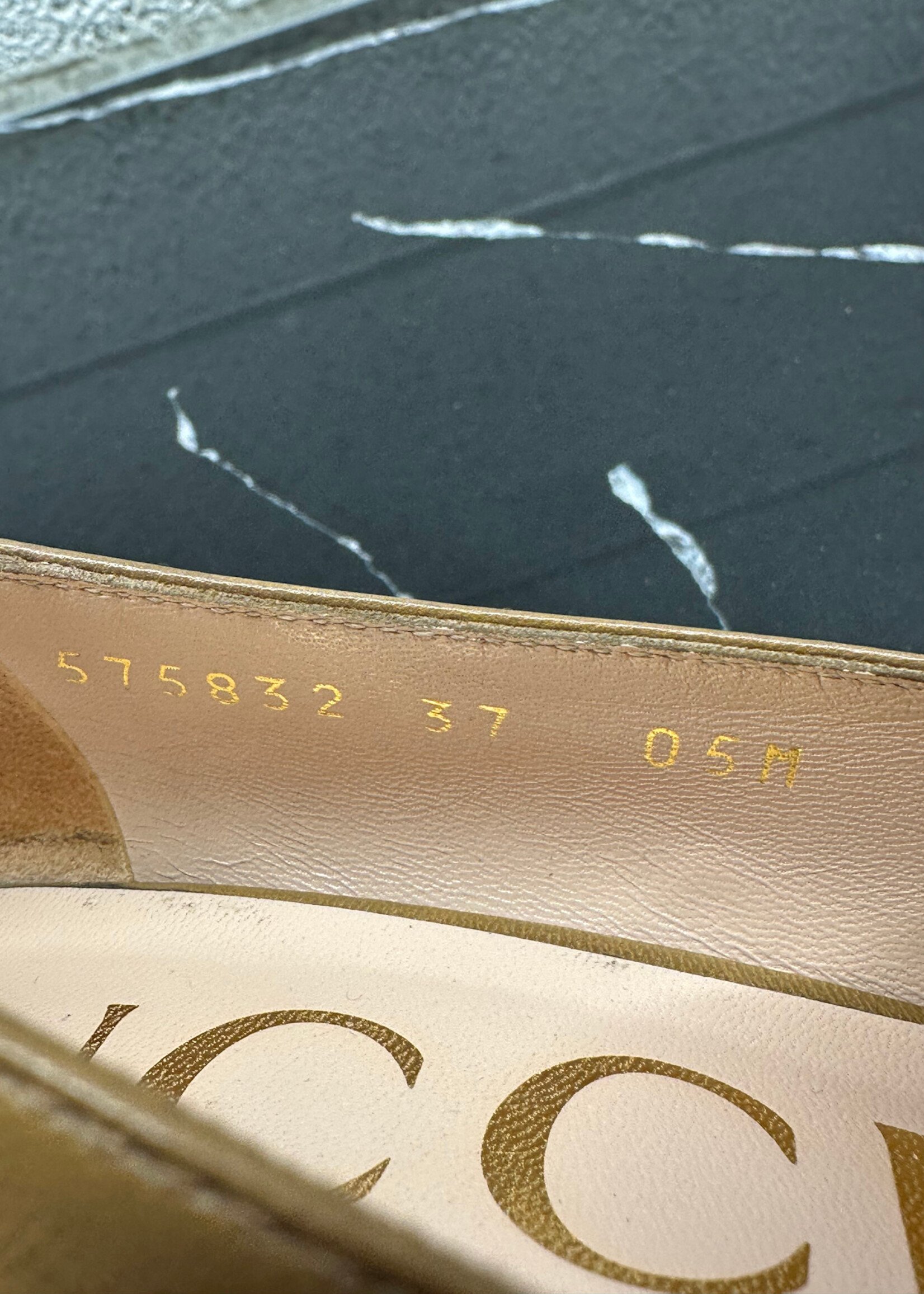 Gucci Beige GG Heels 37/7  AS IS