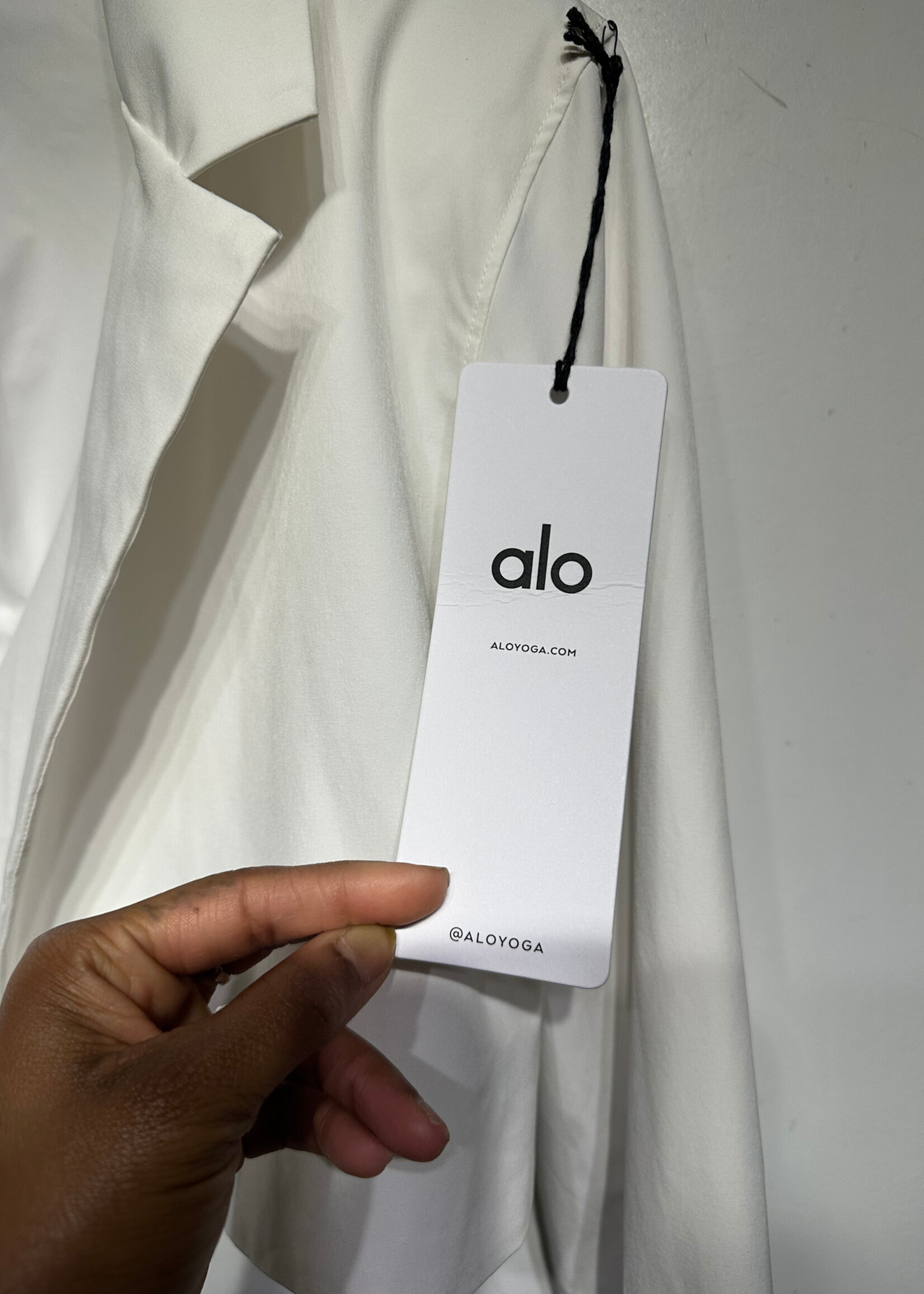 ALO NWT Cropped Status White Wrap Blazer S