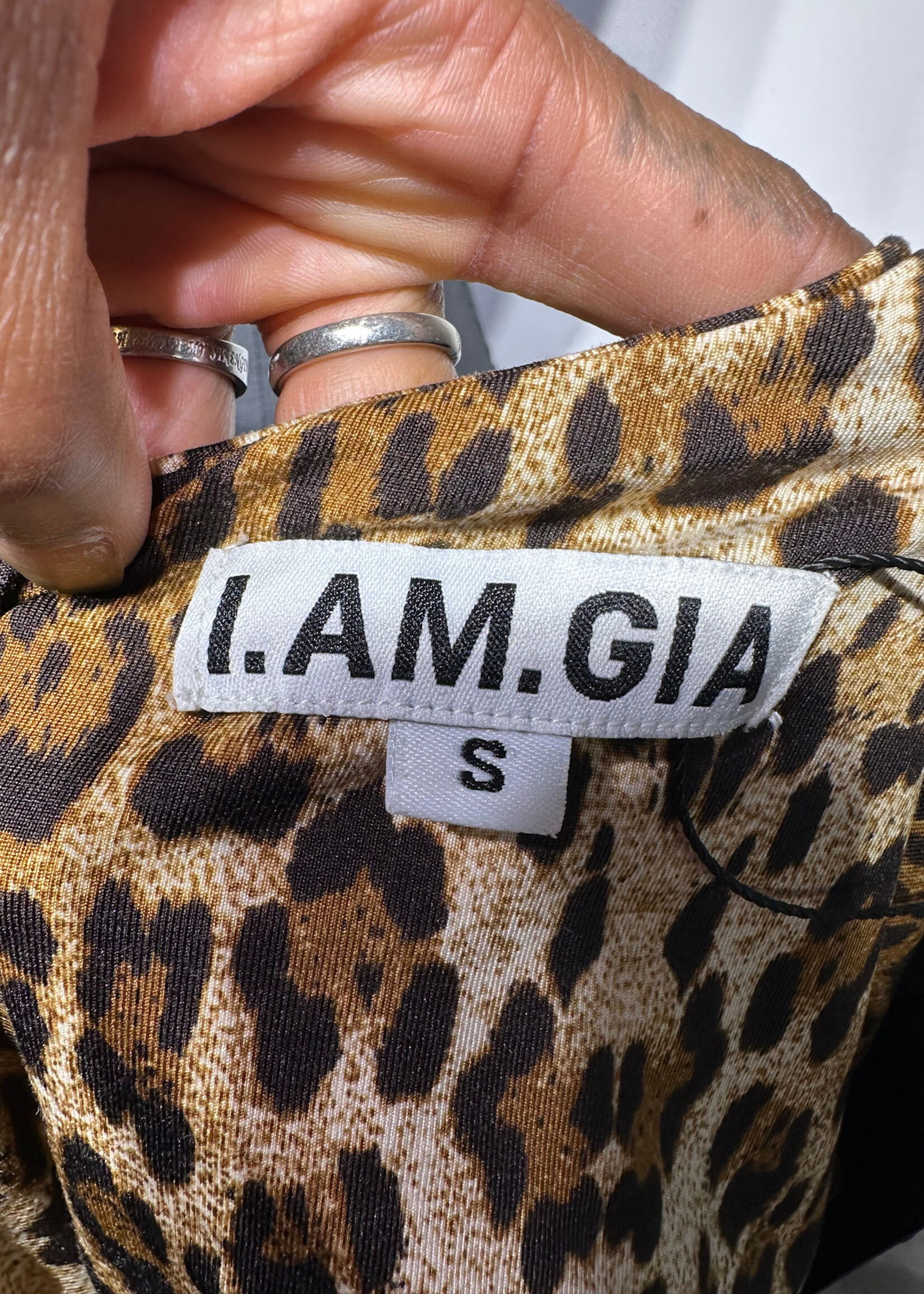 I Am Gia Cheetah Print One Shoulder LS S