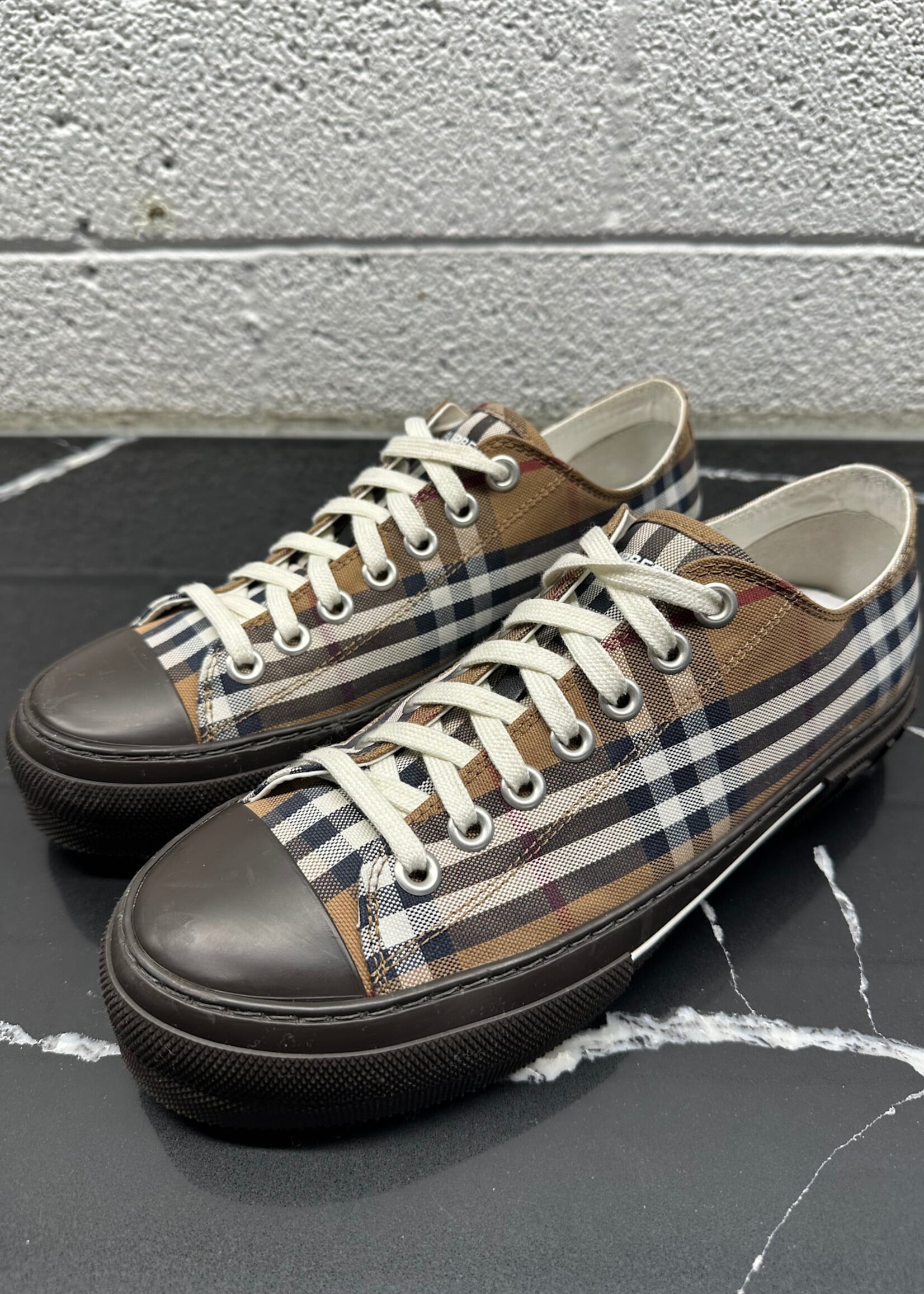 Burberry Brown Plaid Sneakers 42/9