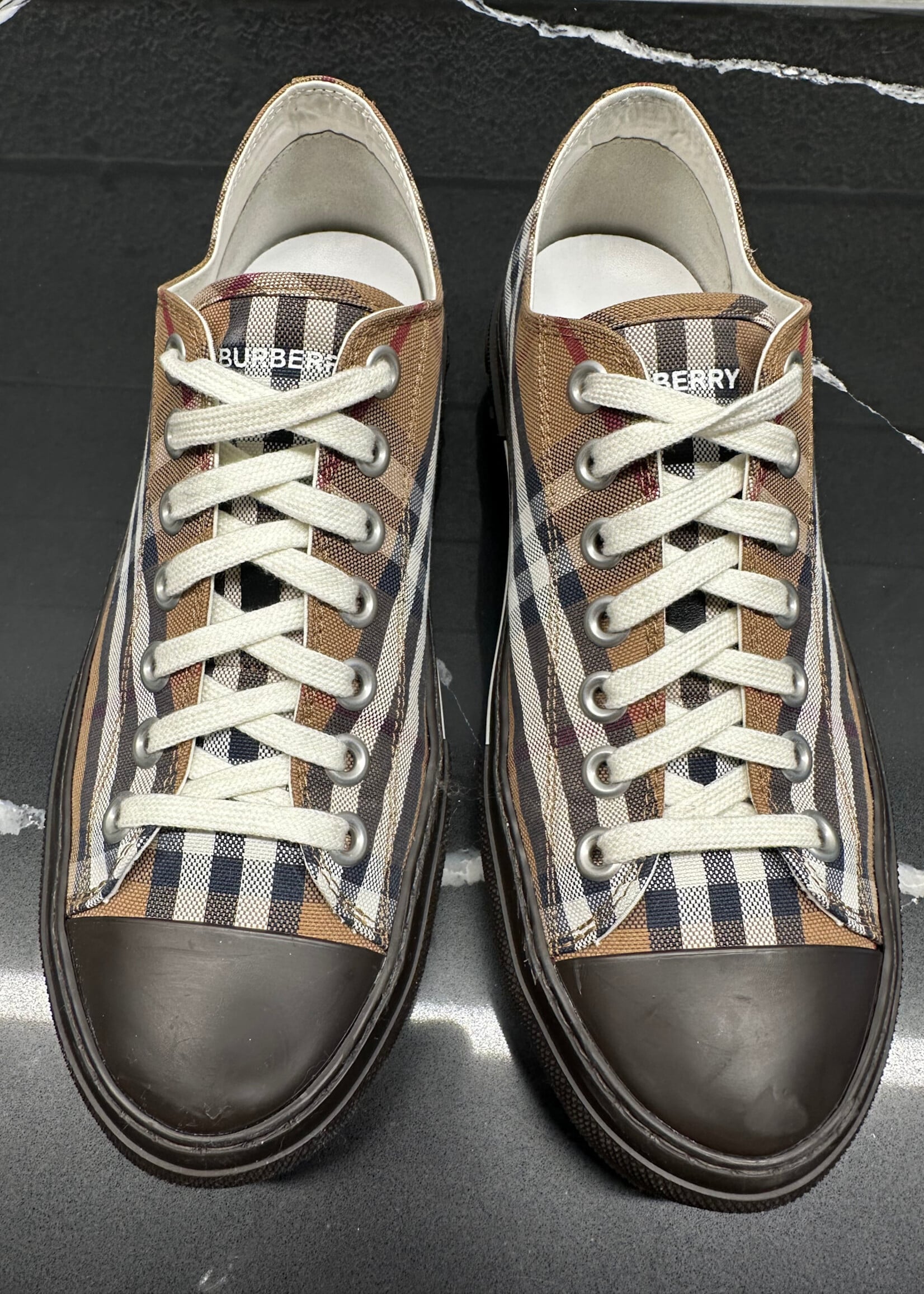 Burberry Brown Plaid Sneakers 42/9