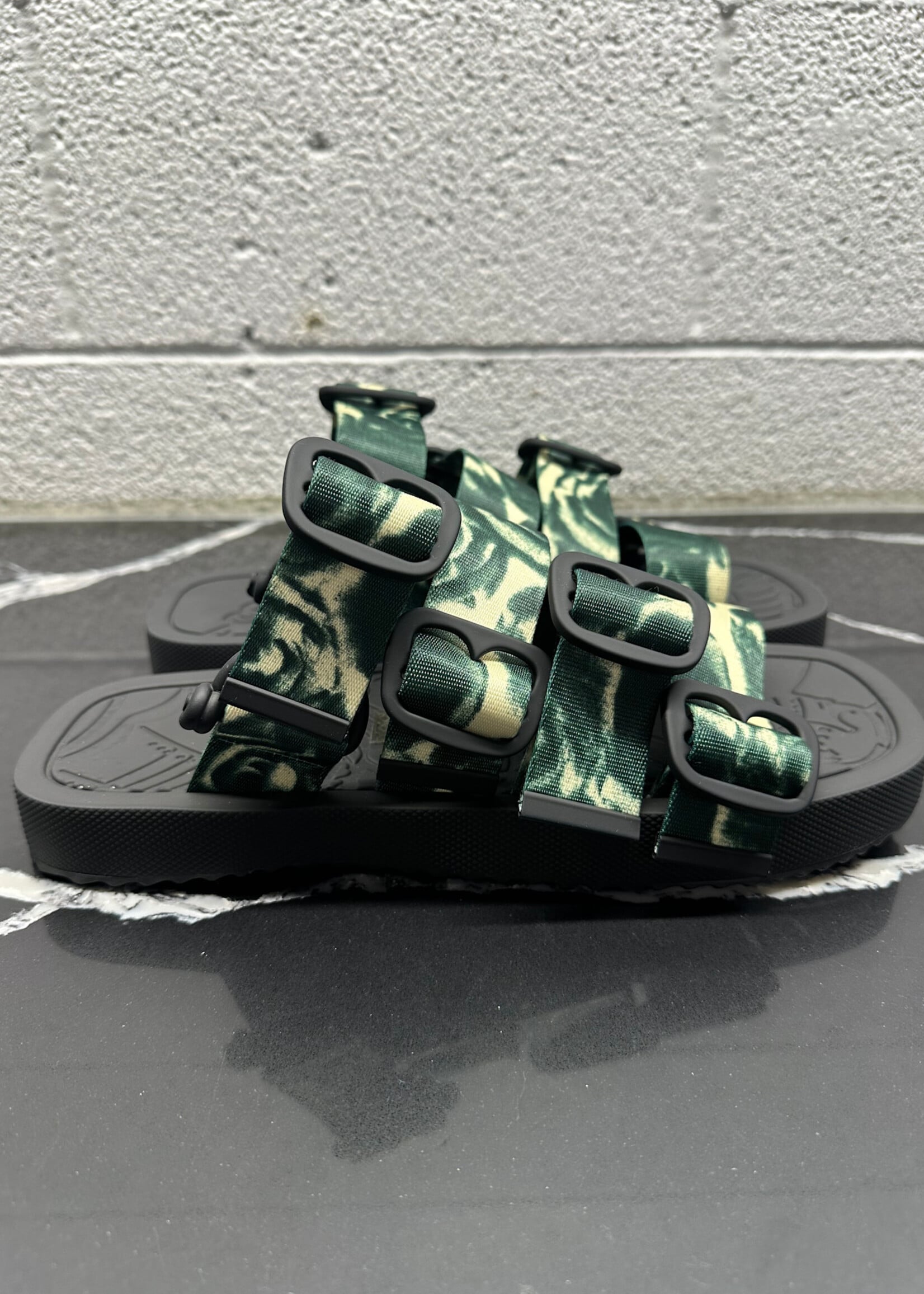 Burberry Black Green Sandals 42/9