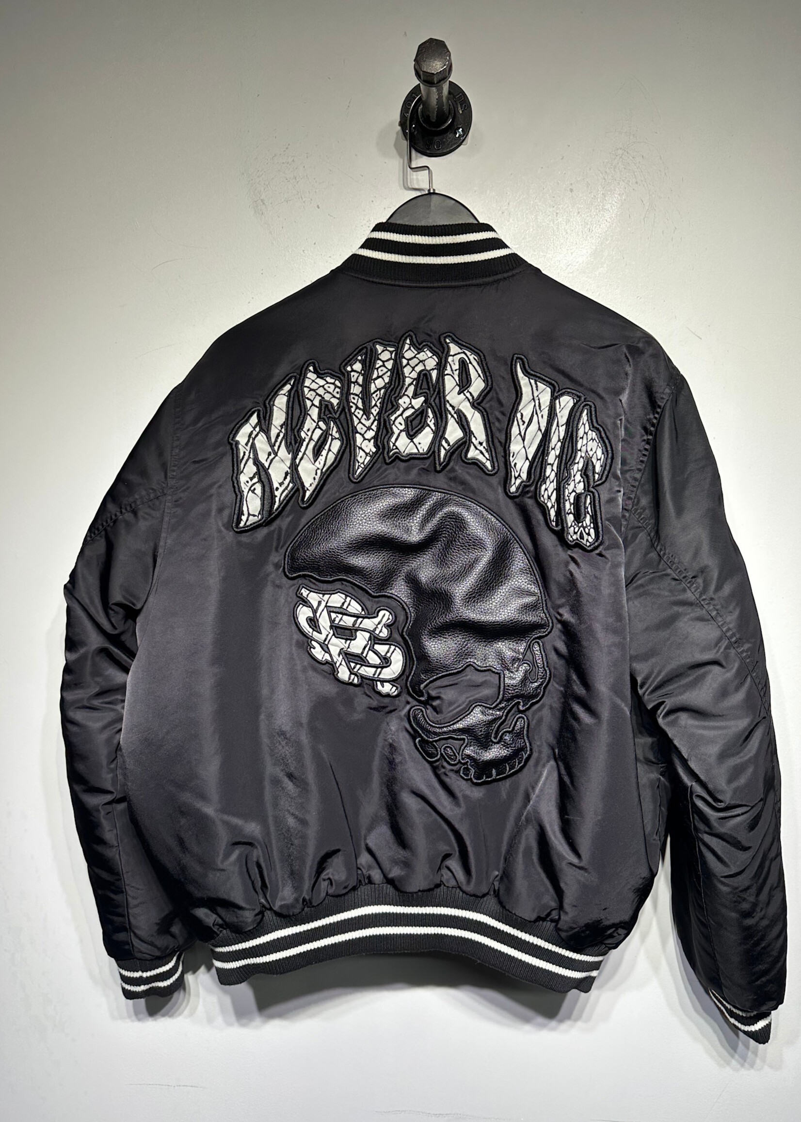 Smoke Rise Skeleton Bomber Jacket L