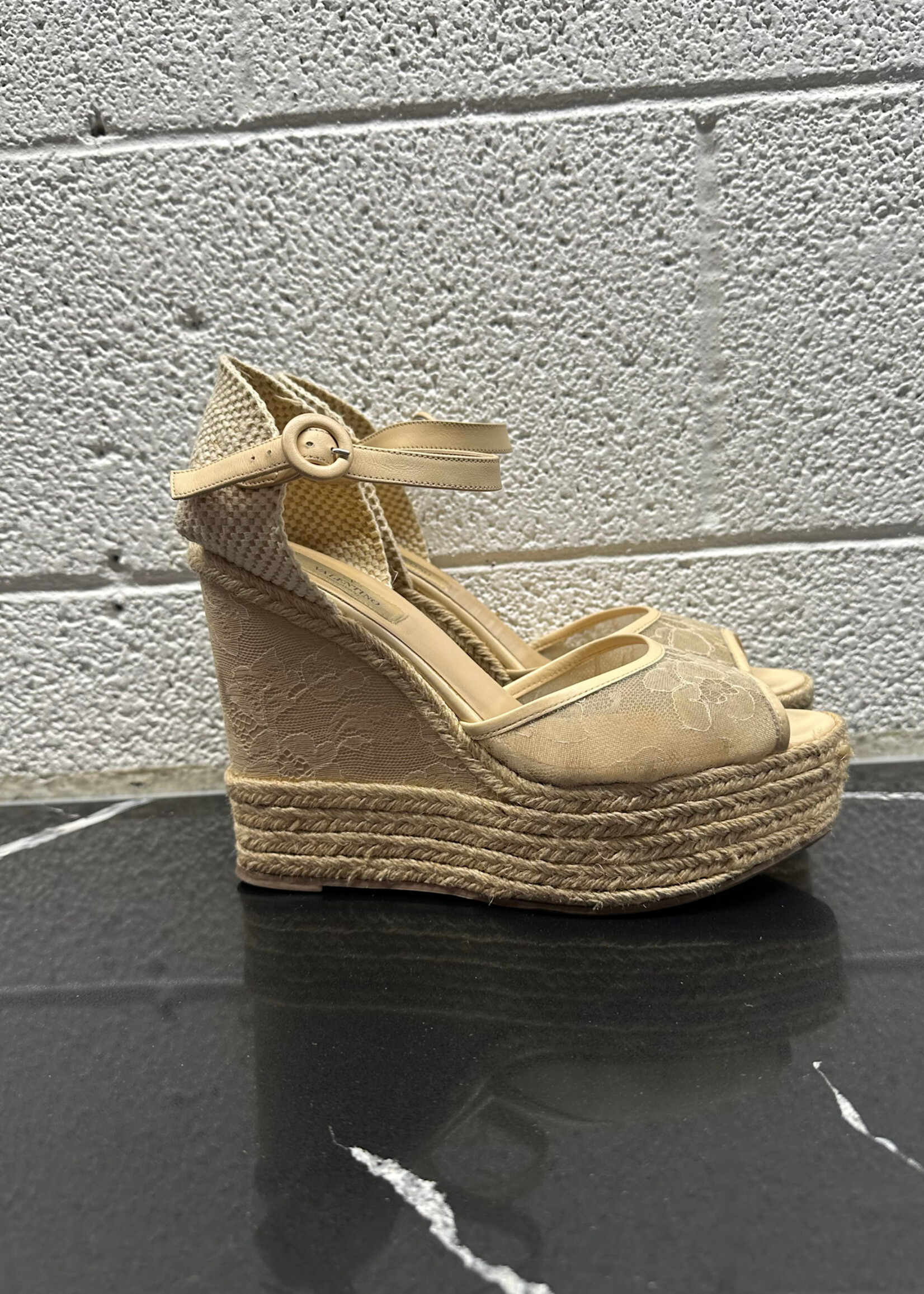 Valentino Beige Floral Wedges 40/9