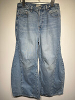 We The Free Barrell Leg Flared Lightwash Jeans 29