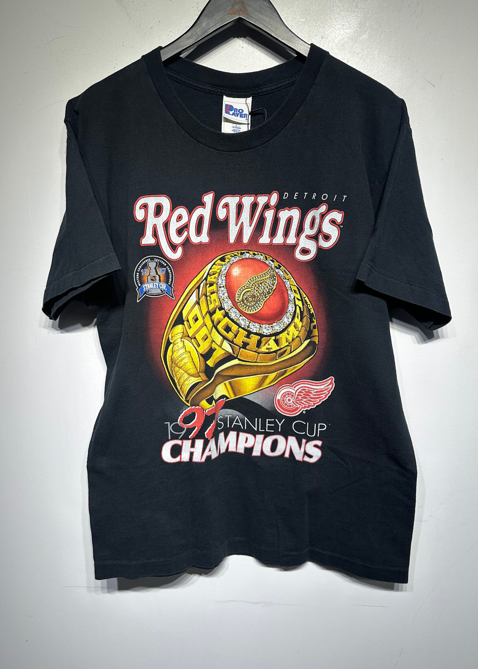Pro Layer Red Wings 97 Black Tee L