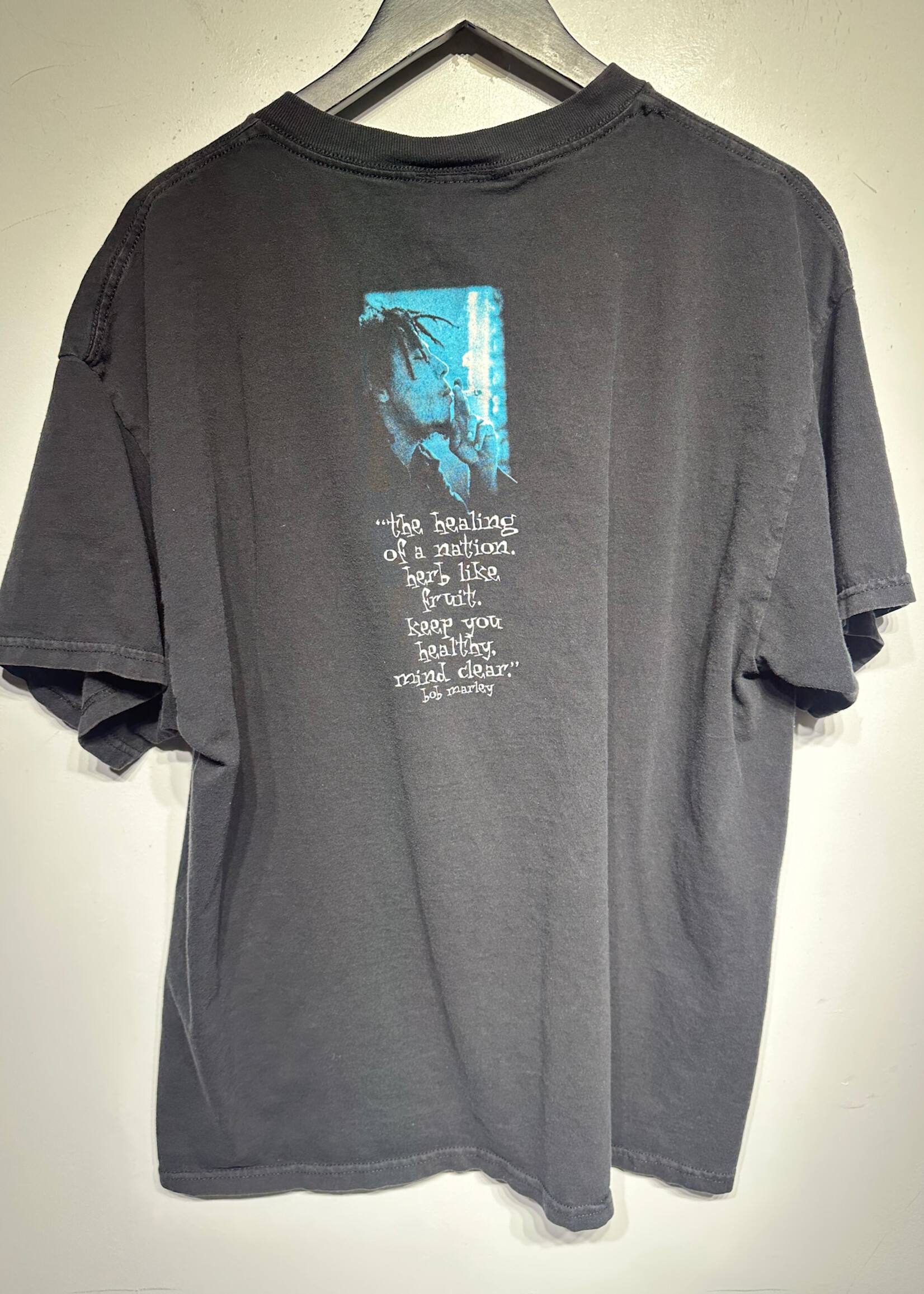 Zion '98 Bob Marley Black Smoking Tee XL