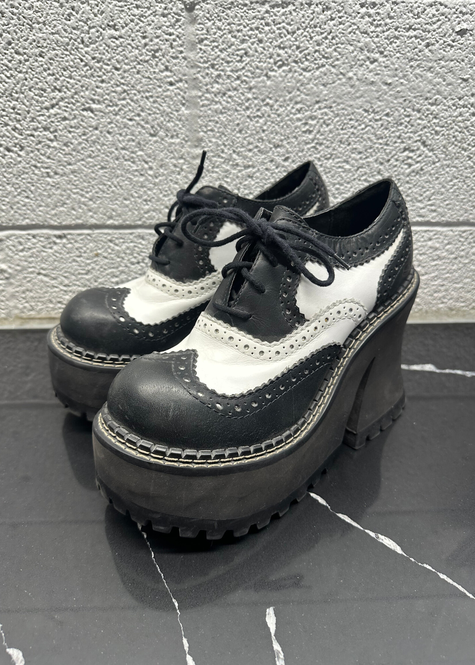 Skechers Black/White MJ Platform Fem 9