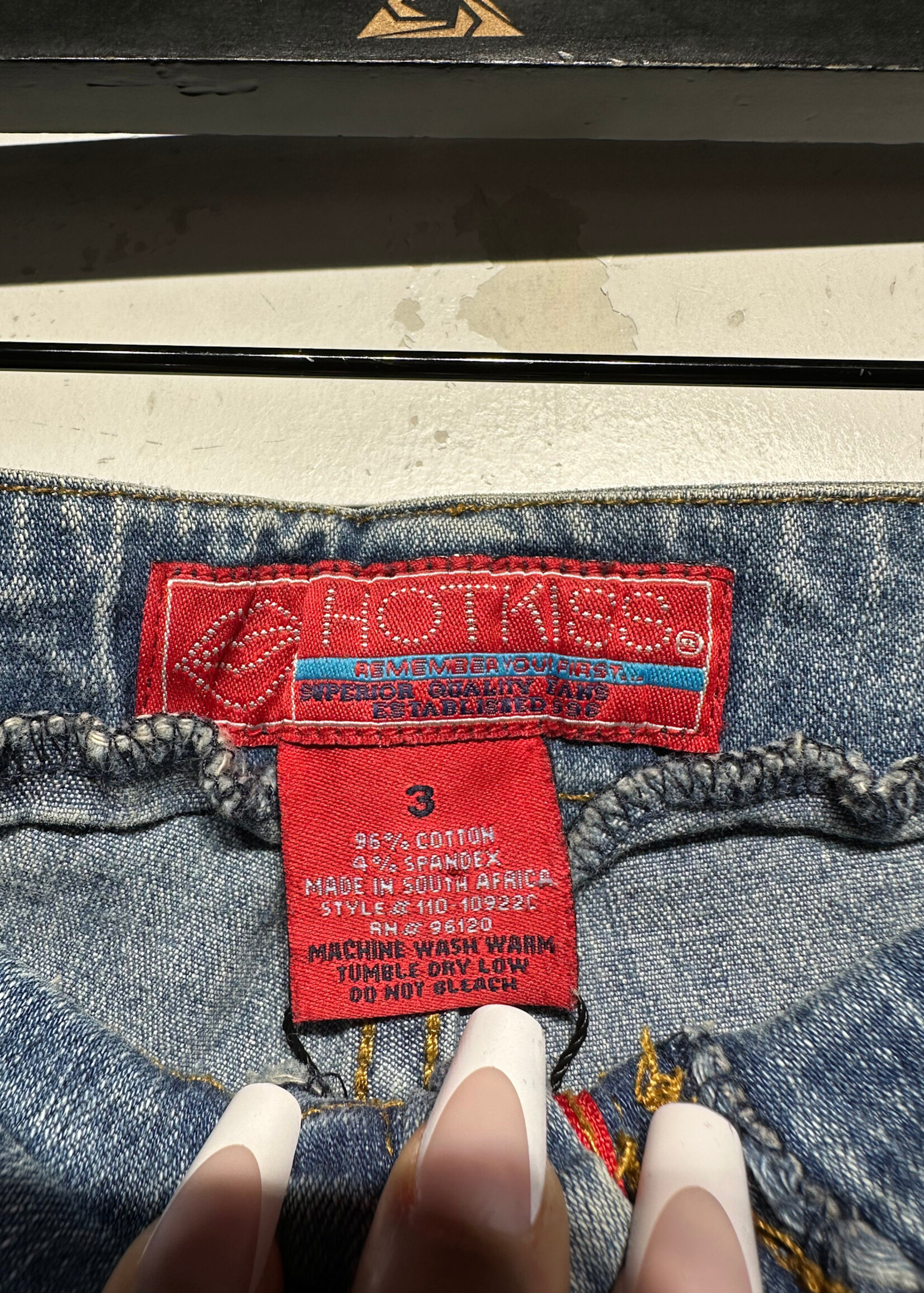 Hot Kiss Light Wash Zip Pants 26