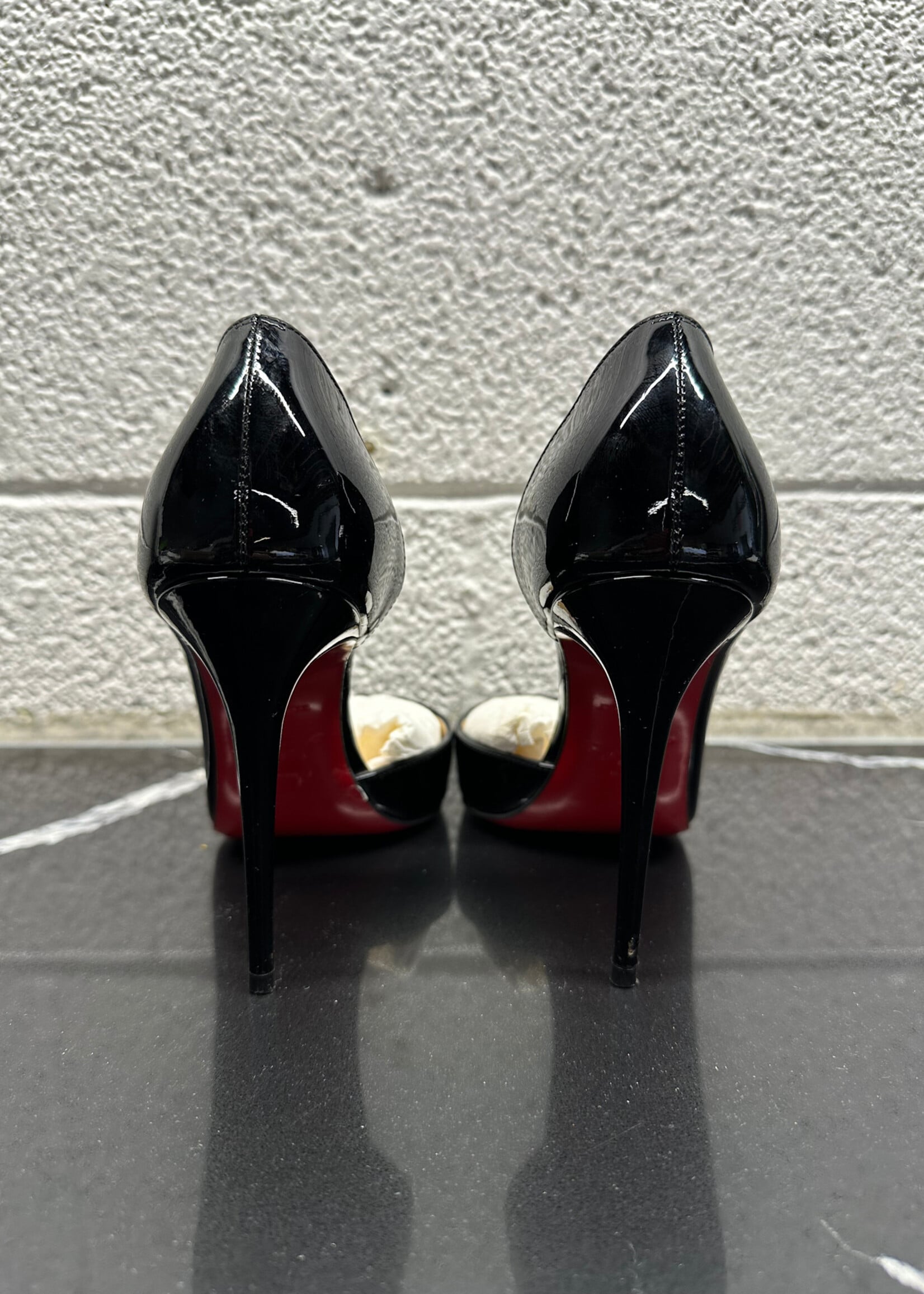 Louboutin Iriza Red Bottom Pointed Toe Heel 35/5