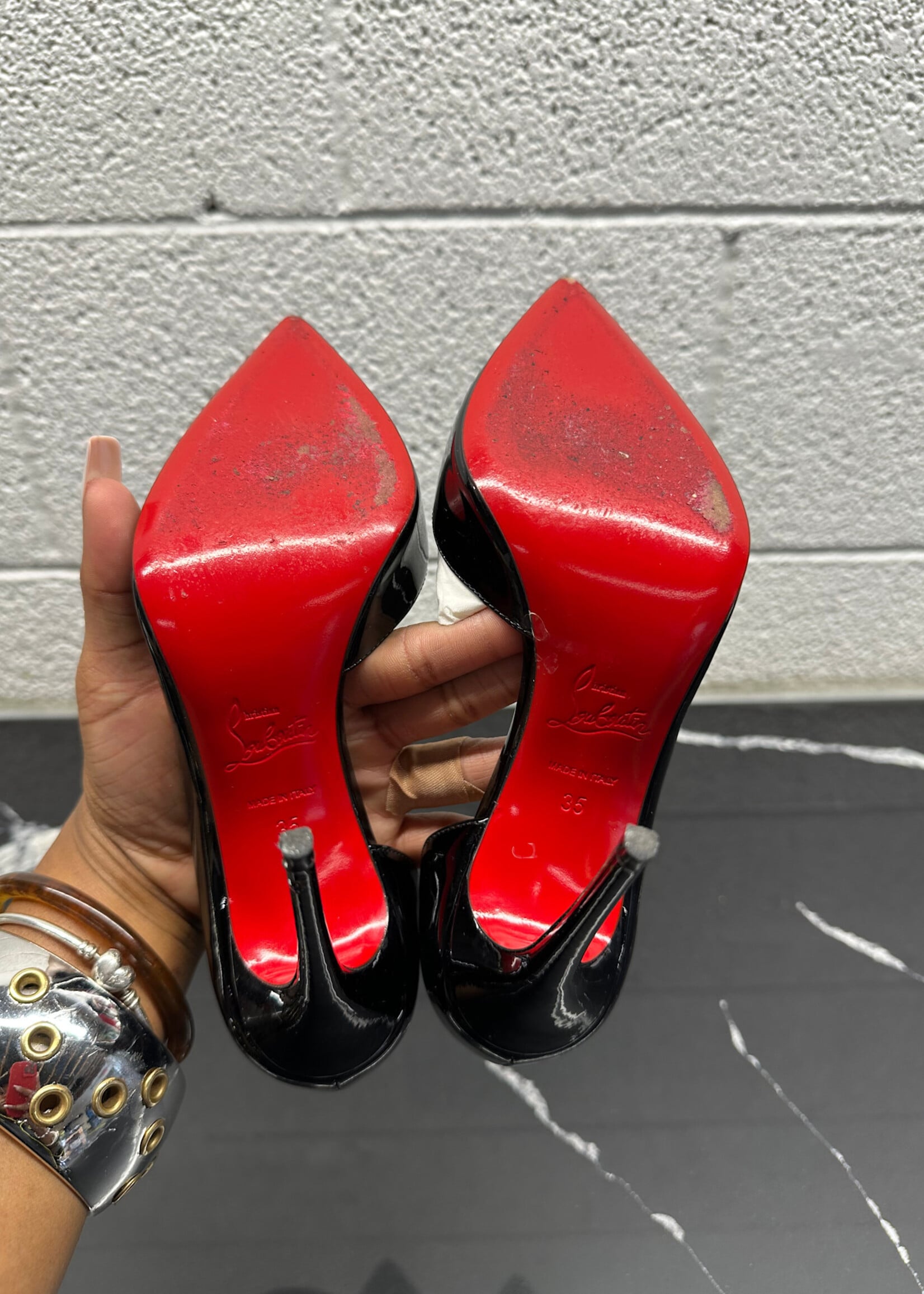 Louboutin Iriza Red Bottom Pointed Toe Heel 35/5