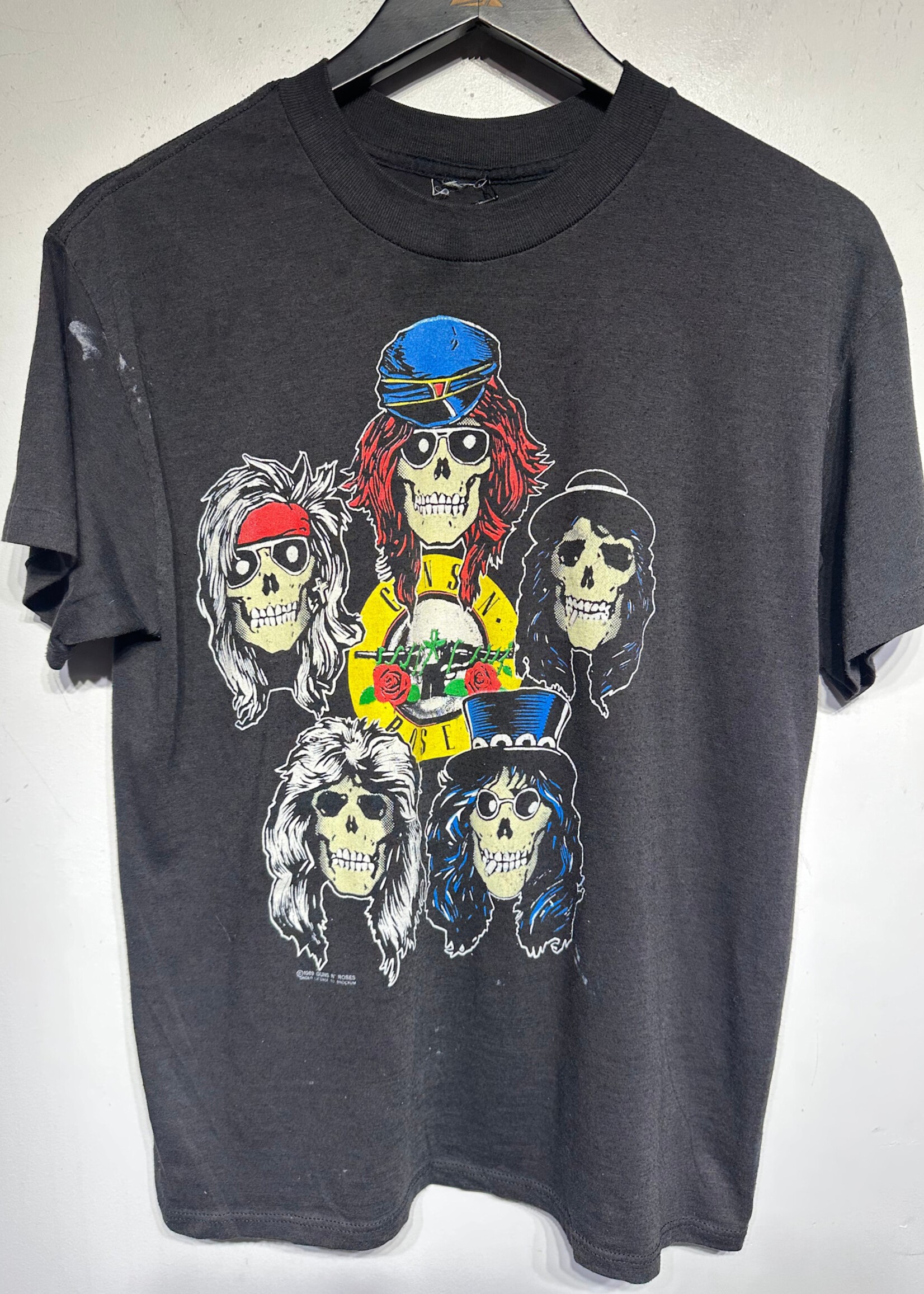 89 Guns N Roses LA Colliseum Tee L AS IS