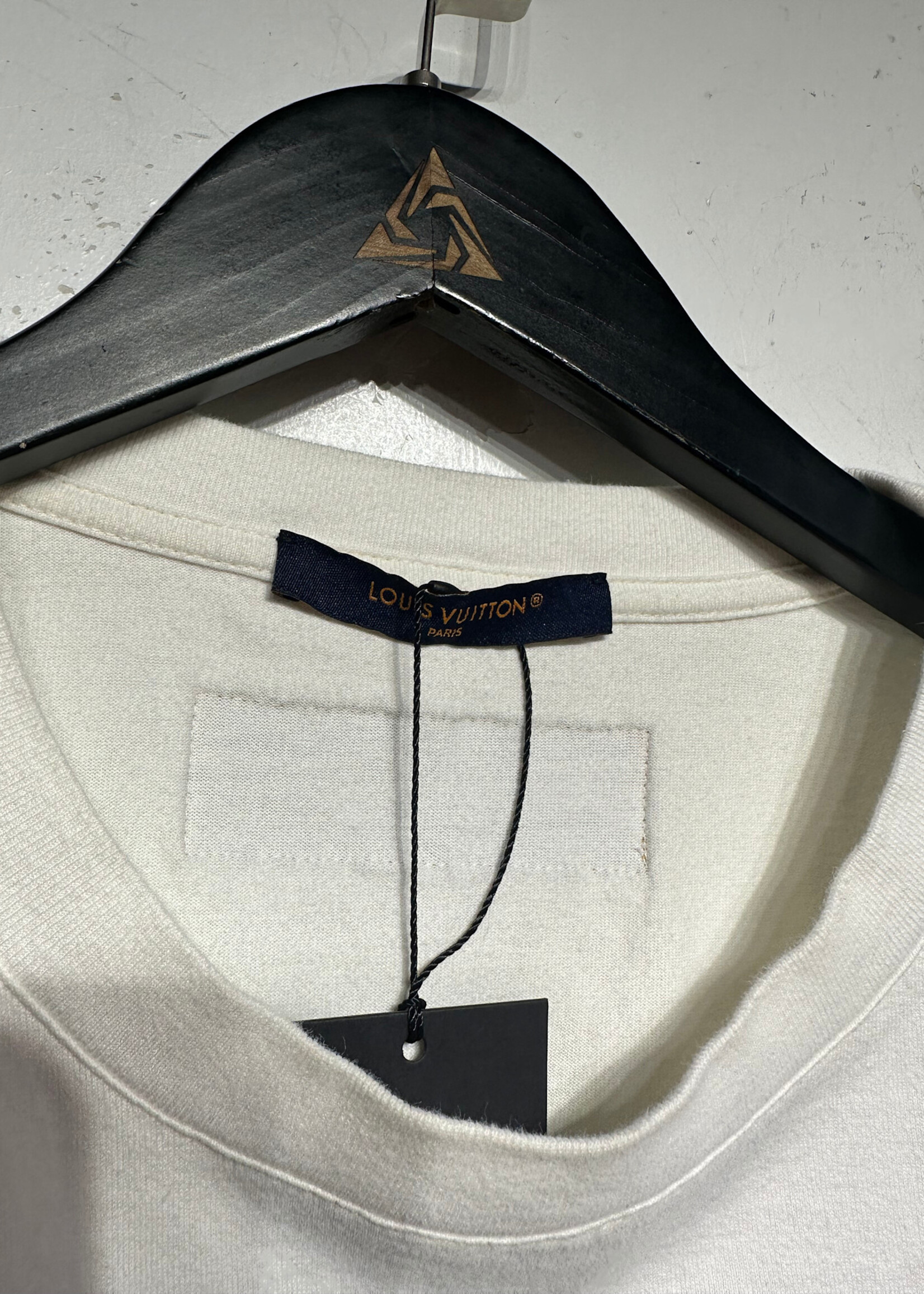 DUPE LV Room Picture Tee XL AS IS
