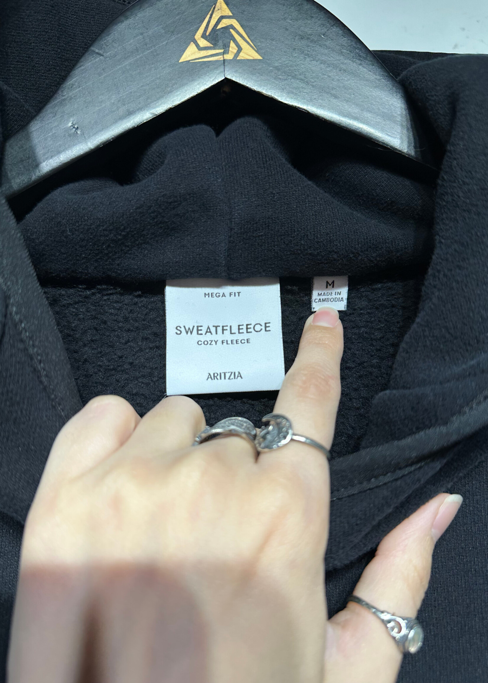 Aritzia Black Cozy Fleece Oversized Hoodie Unisex L