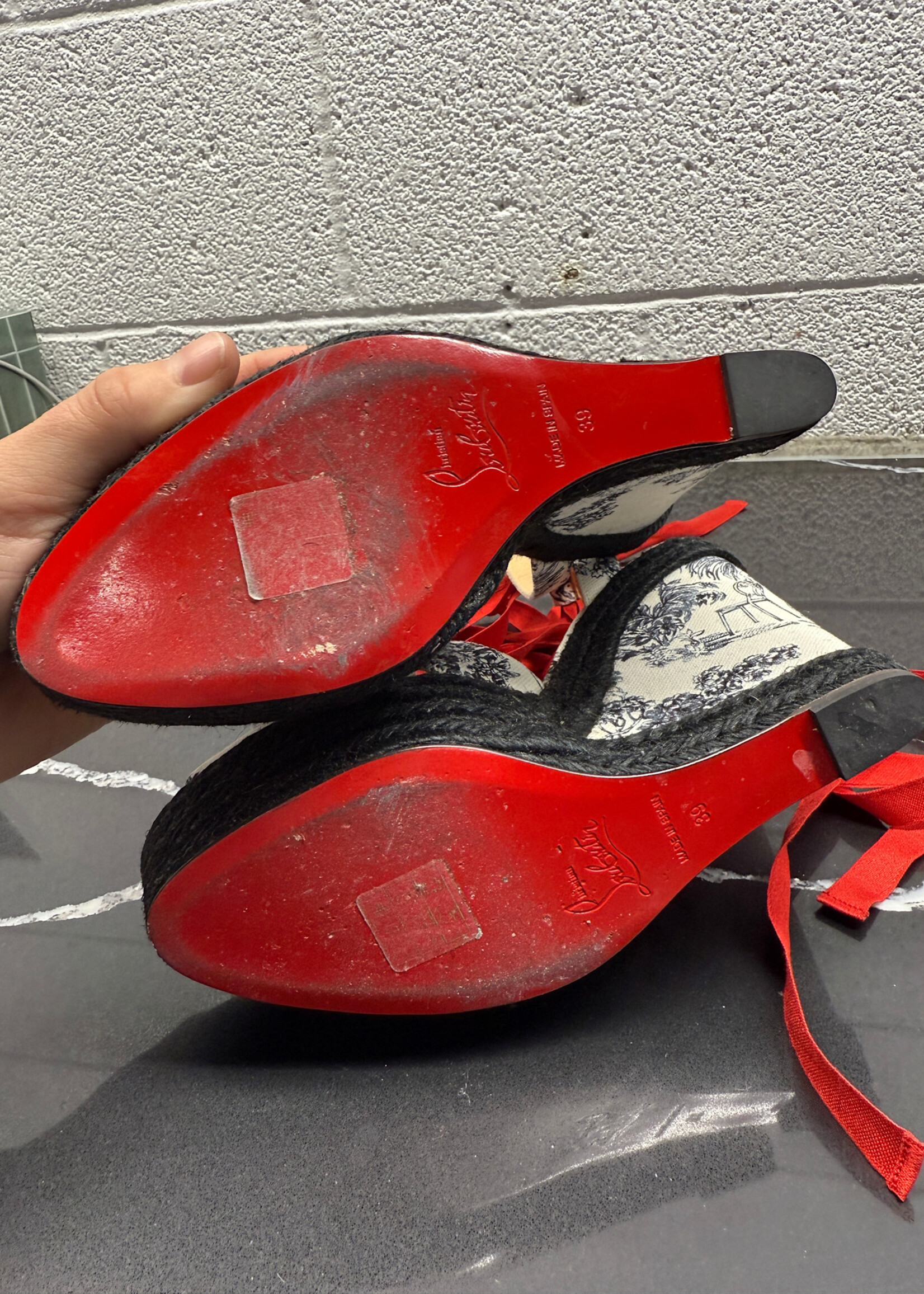 Louboutin Isabelle 20th Anniversary Wedge 39/8