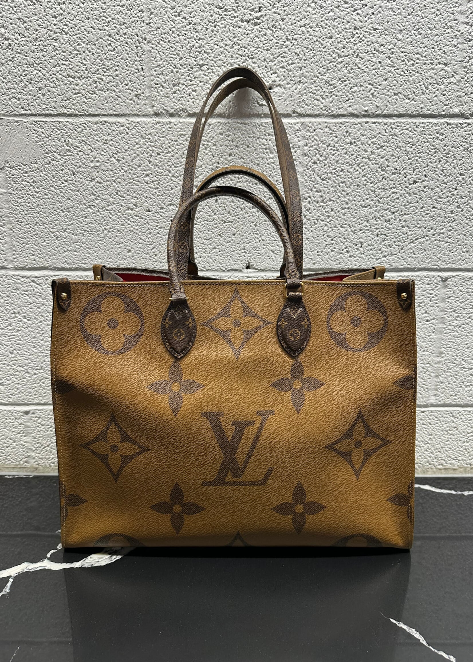 Louis Vuitton 2019 On the Go GM