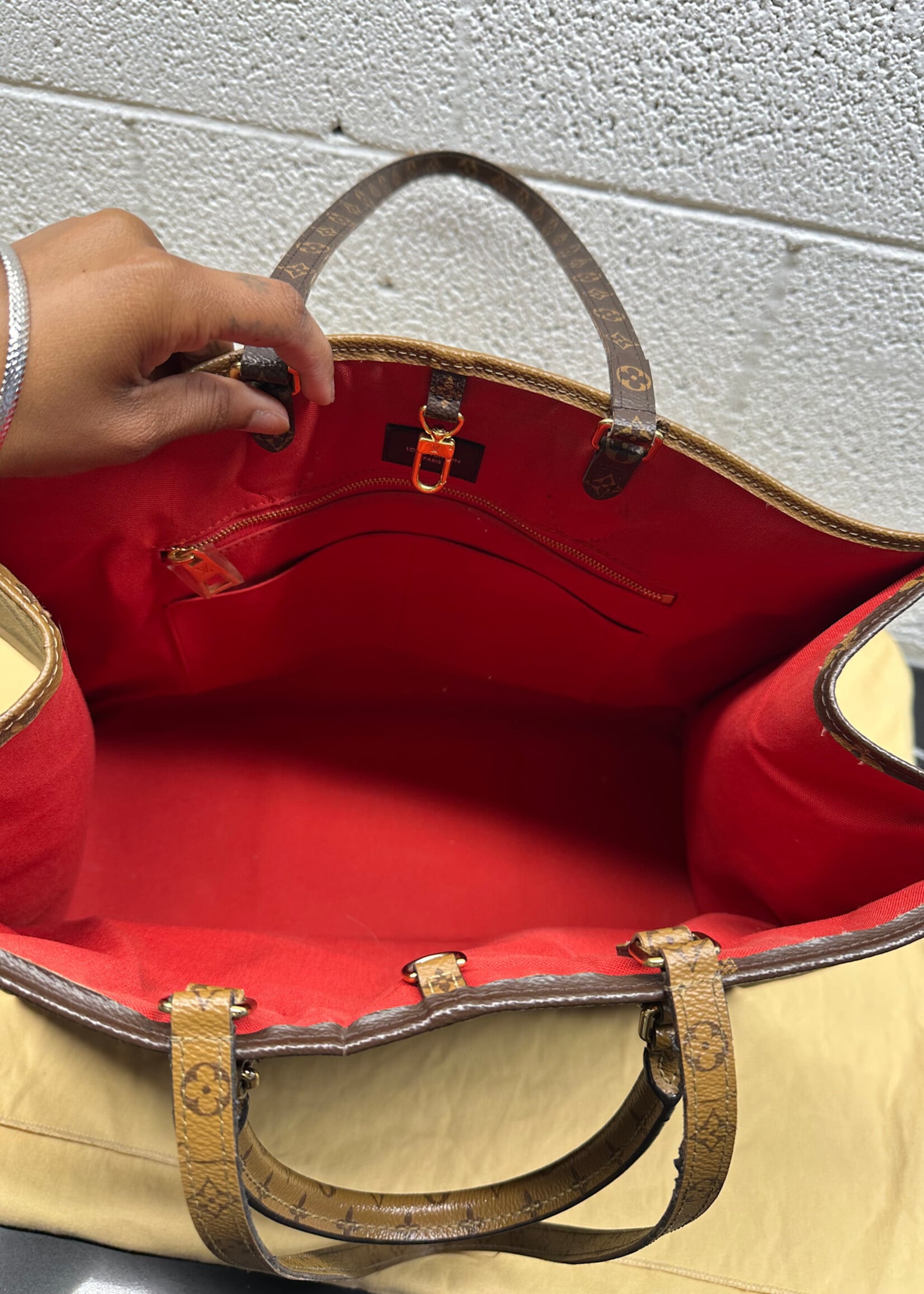 Louis Vuitton 2019 On the Go GM