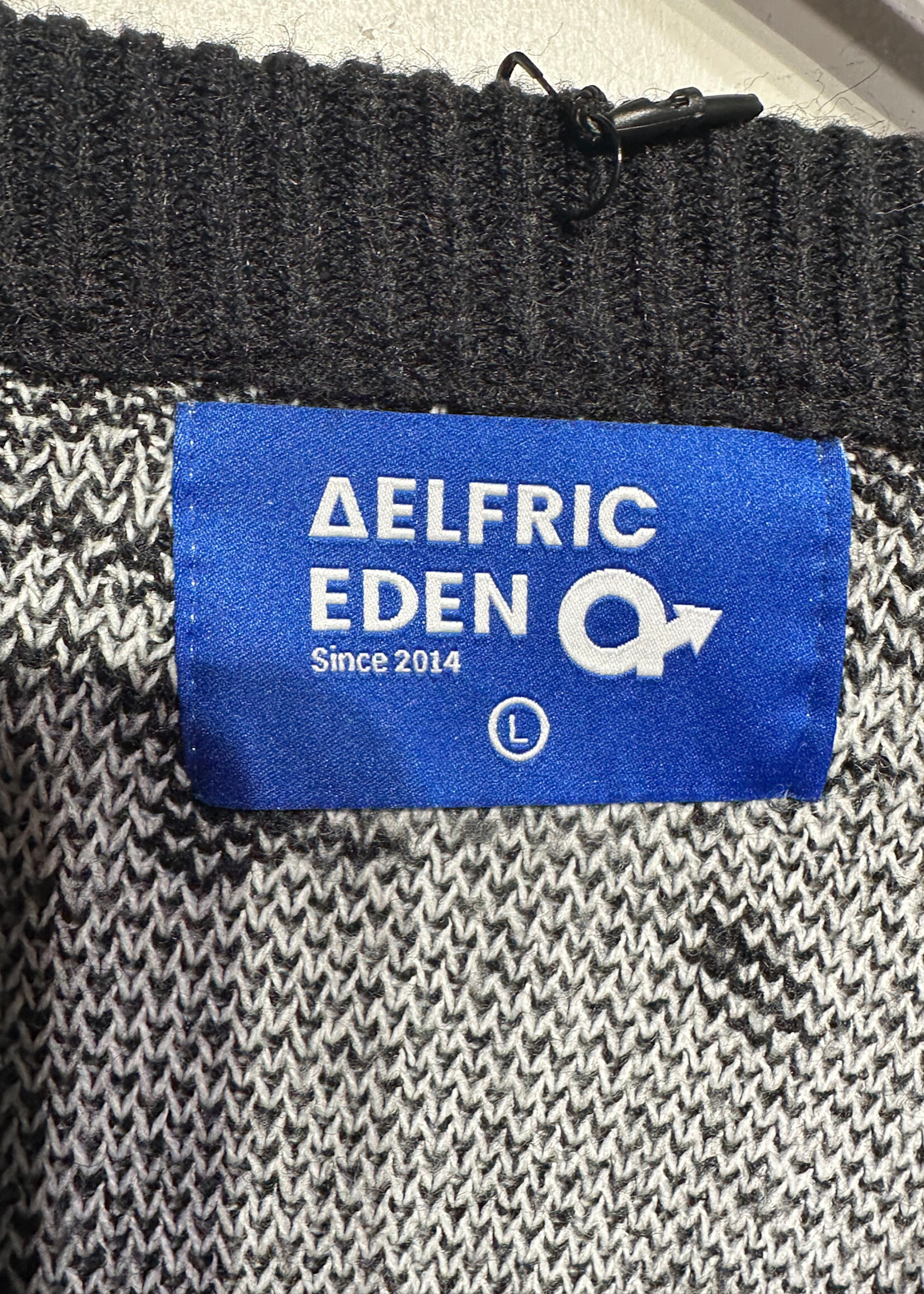 Aelfric Eden Bones Knit Sweater L