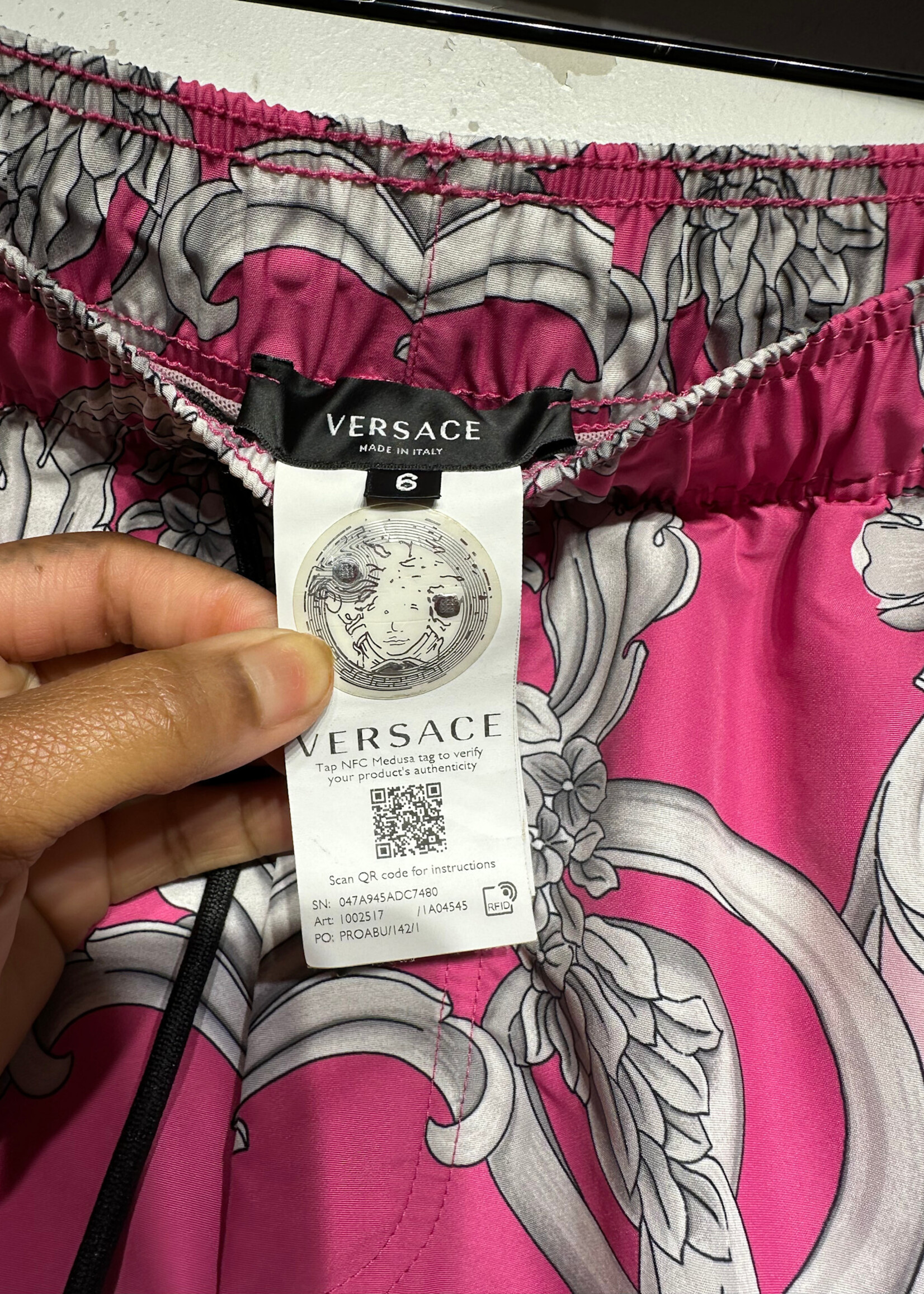 Versace Pink Baroque Shorts Masc 34