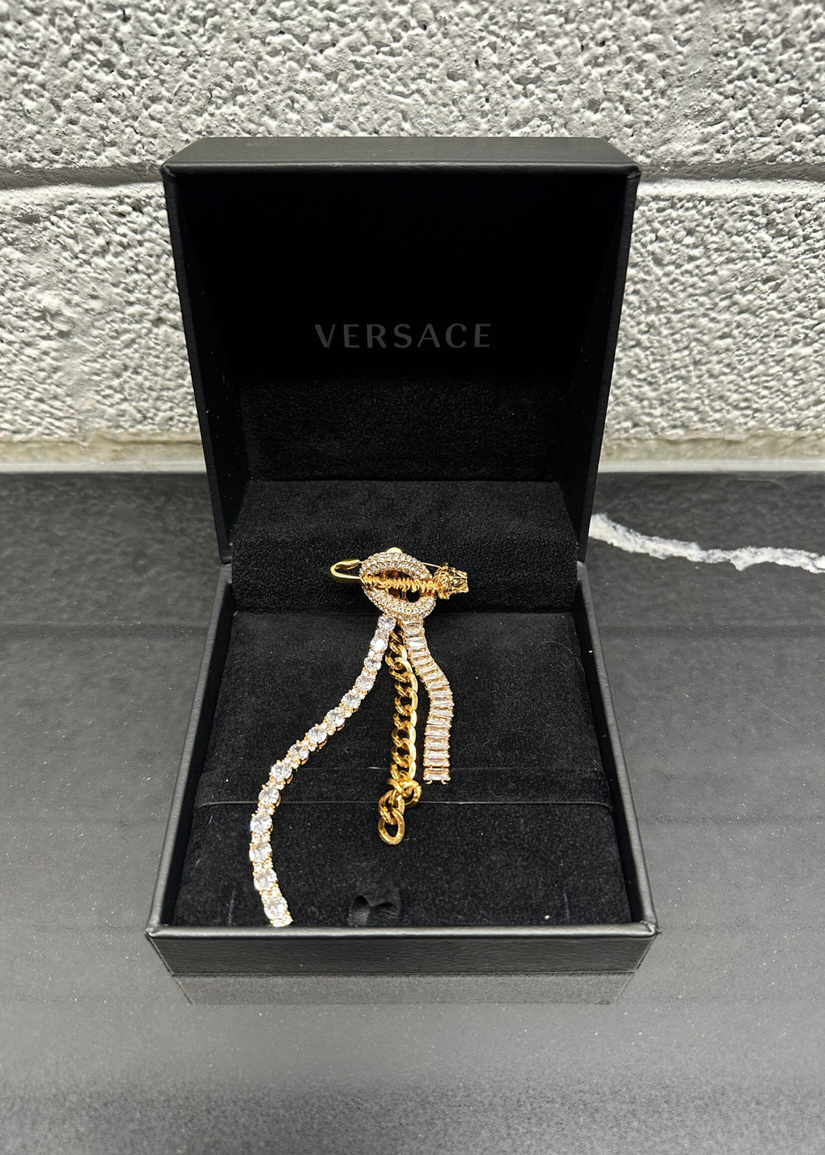 Versace Clash Drop Single Earring Retail: $432