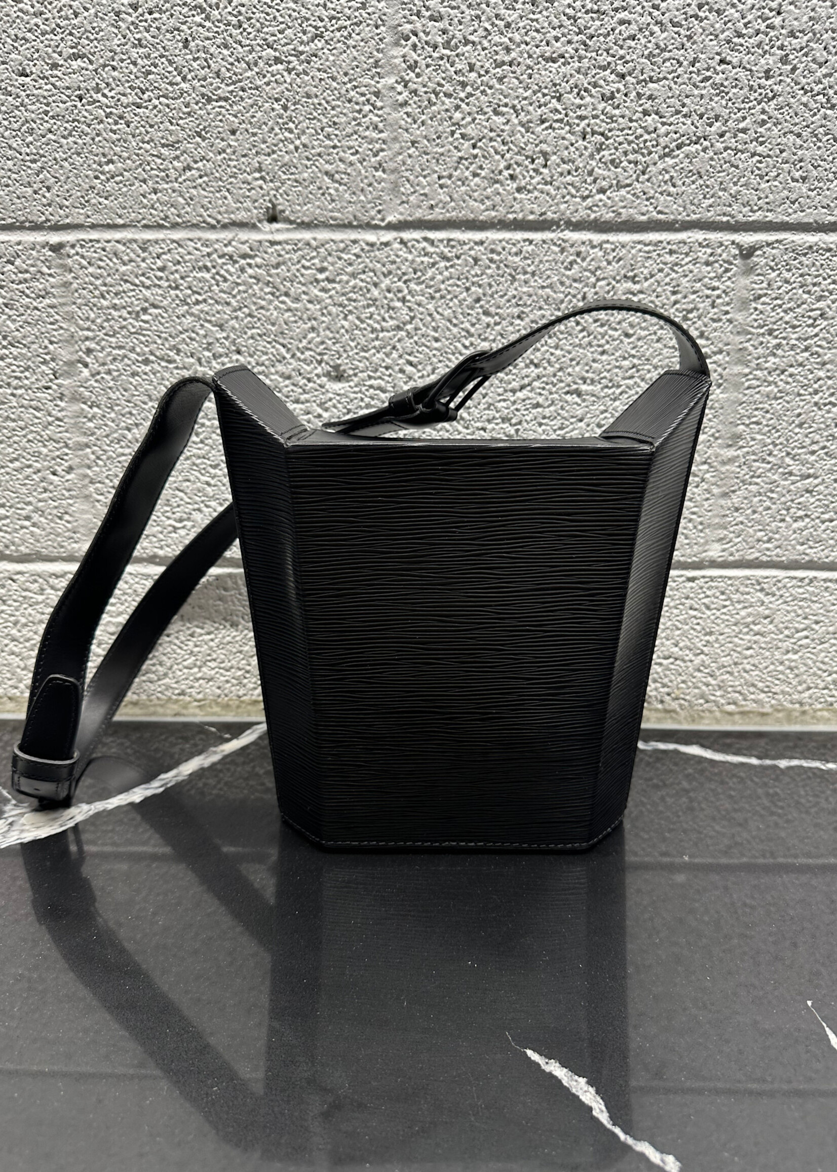 Louis Vuitton Black Epi Leather Sac Seau Bag