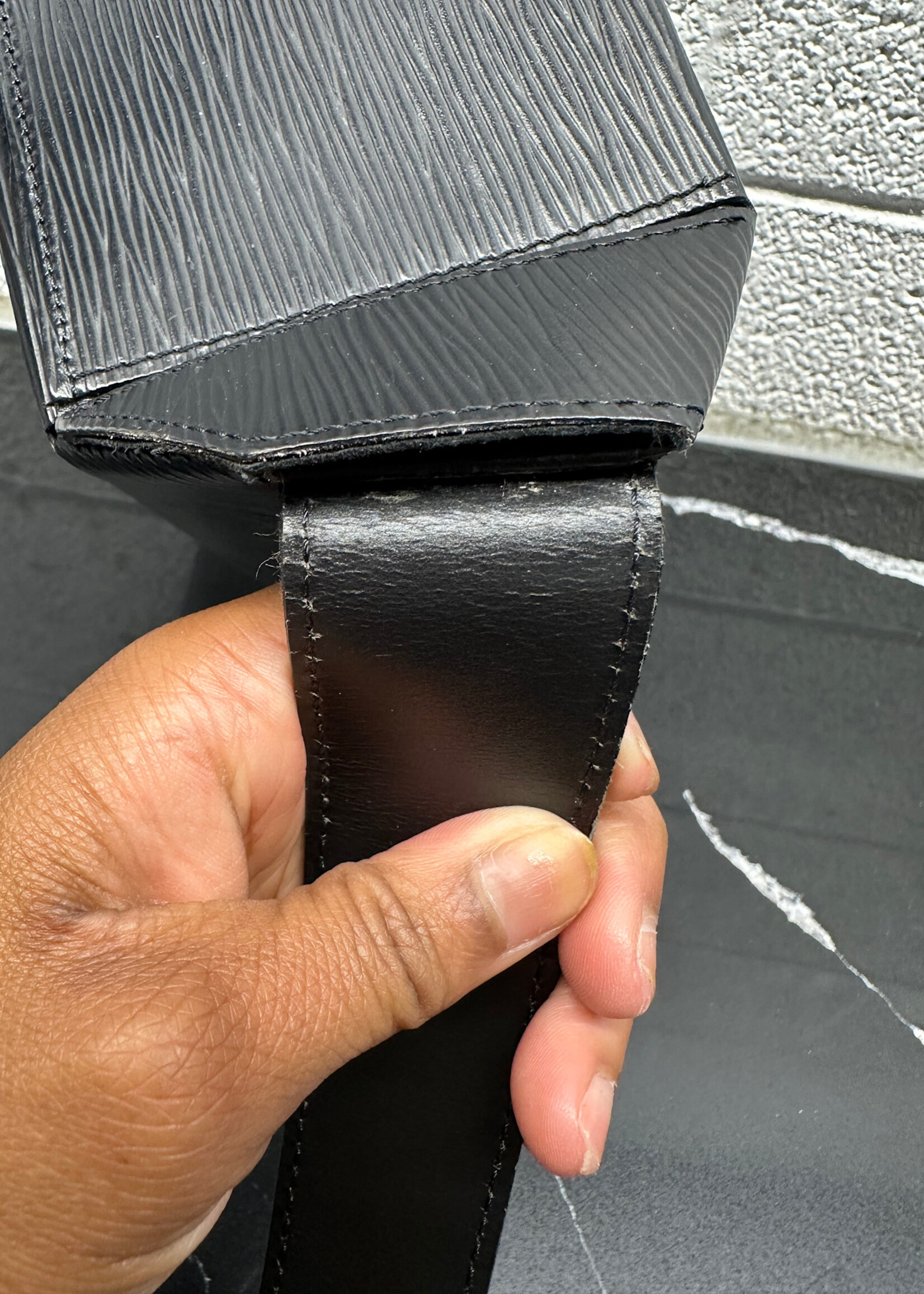 Louis Vuitton Black Epi Leather Sac Seau Bag
