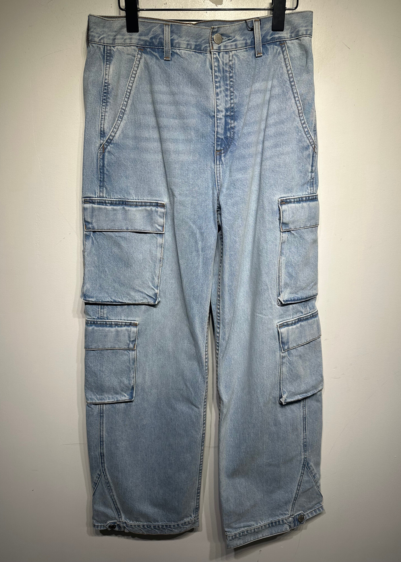 Denim Forum '90s Millie' Cargo Jeans 28