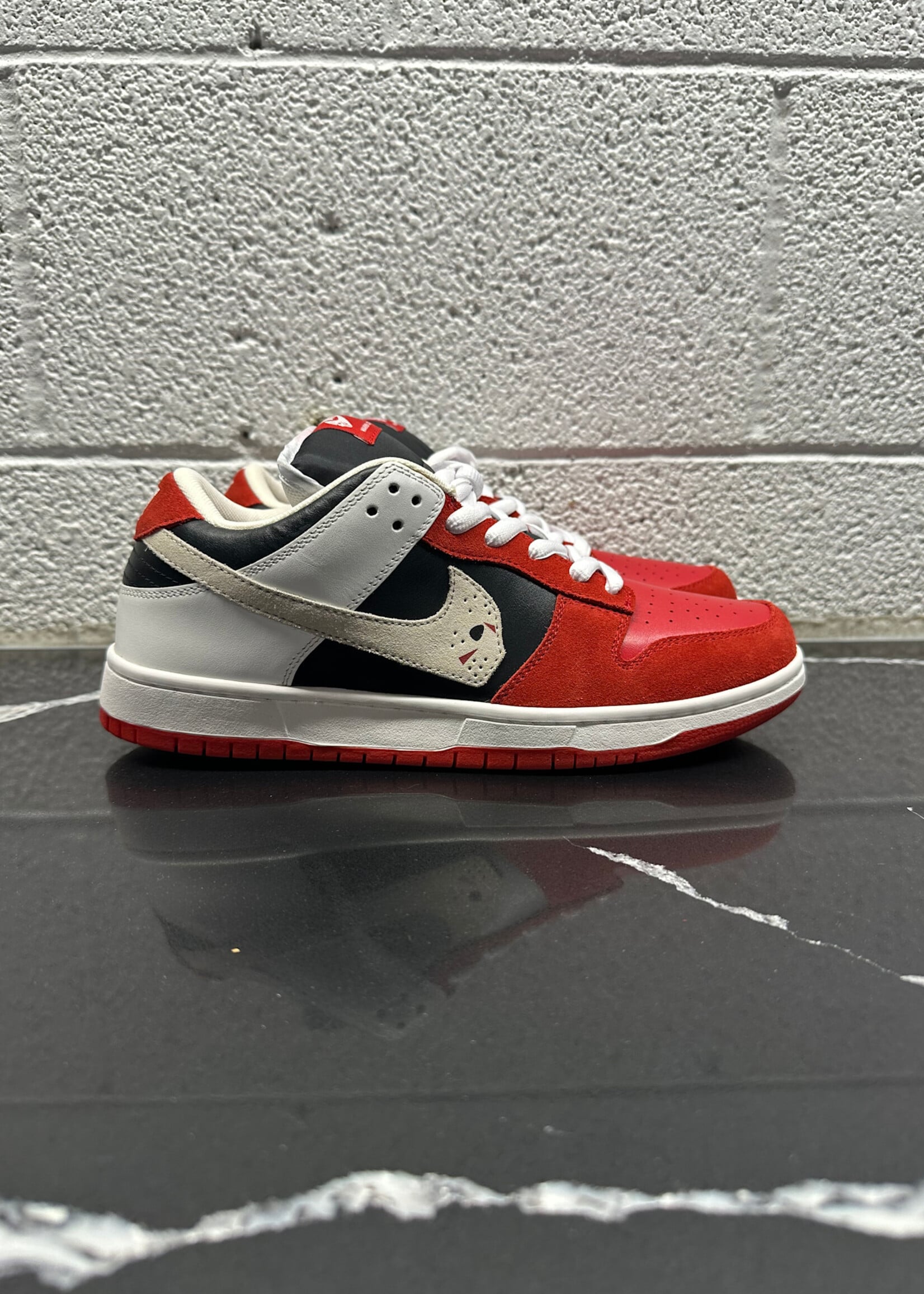 DS Warren Lotas Jason Dunk Masc 9
