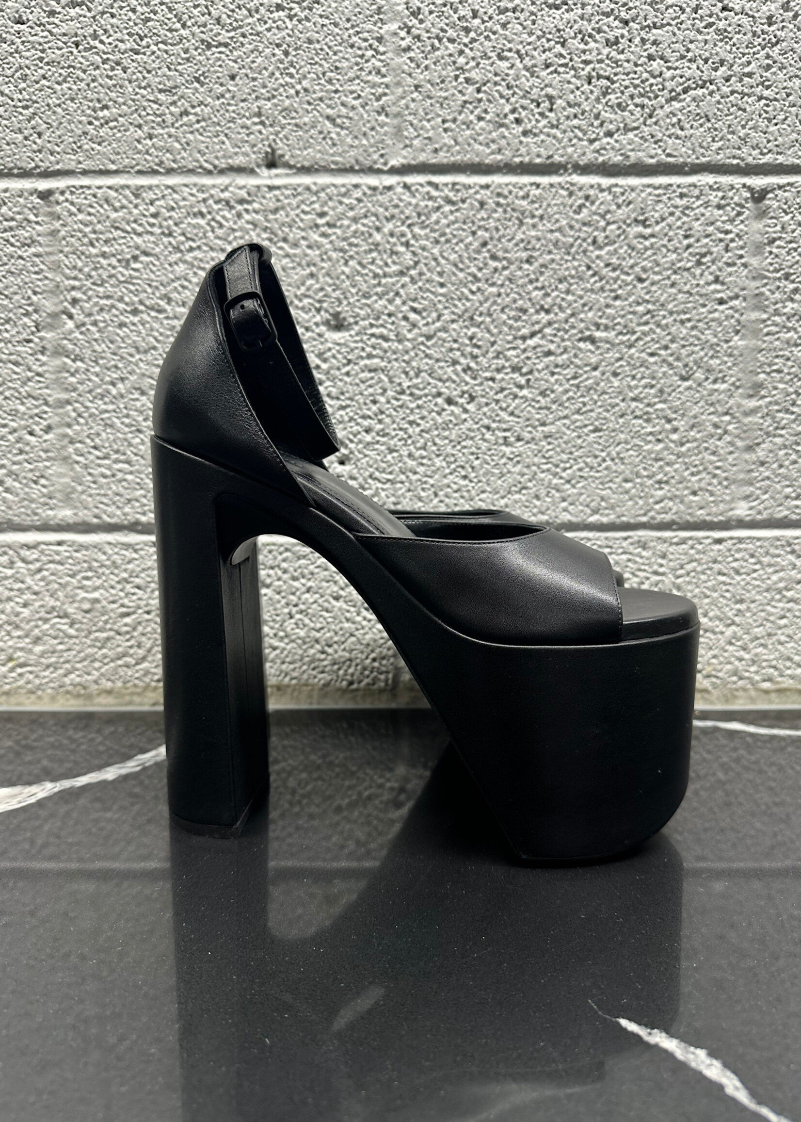 Balenciaga NIB Camden Platform Sandal 37/7
