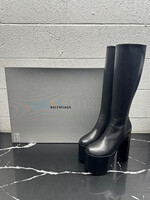 Balenciaga NIB Camden Boot 38/8