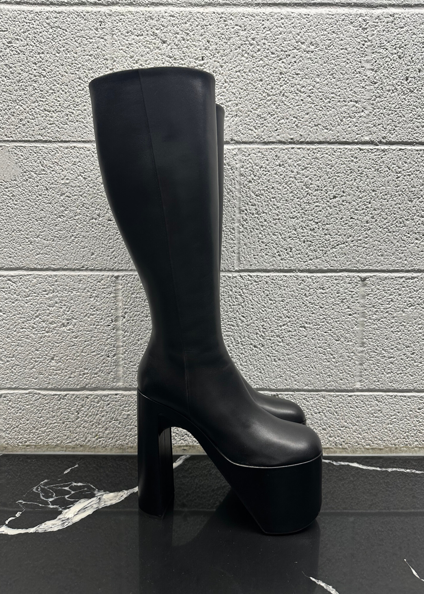 Balenciaga NIB Camden Boot 38/8
