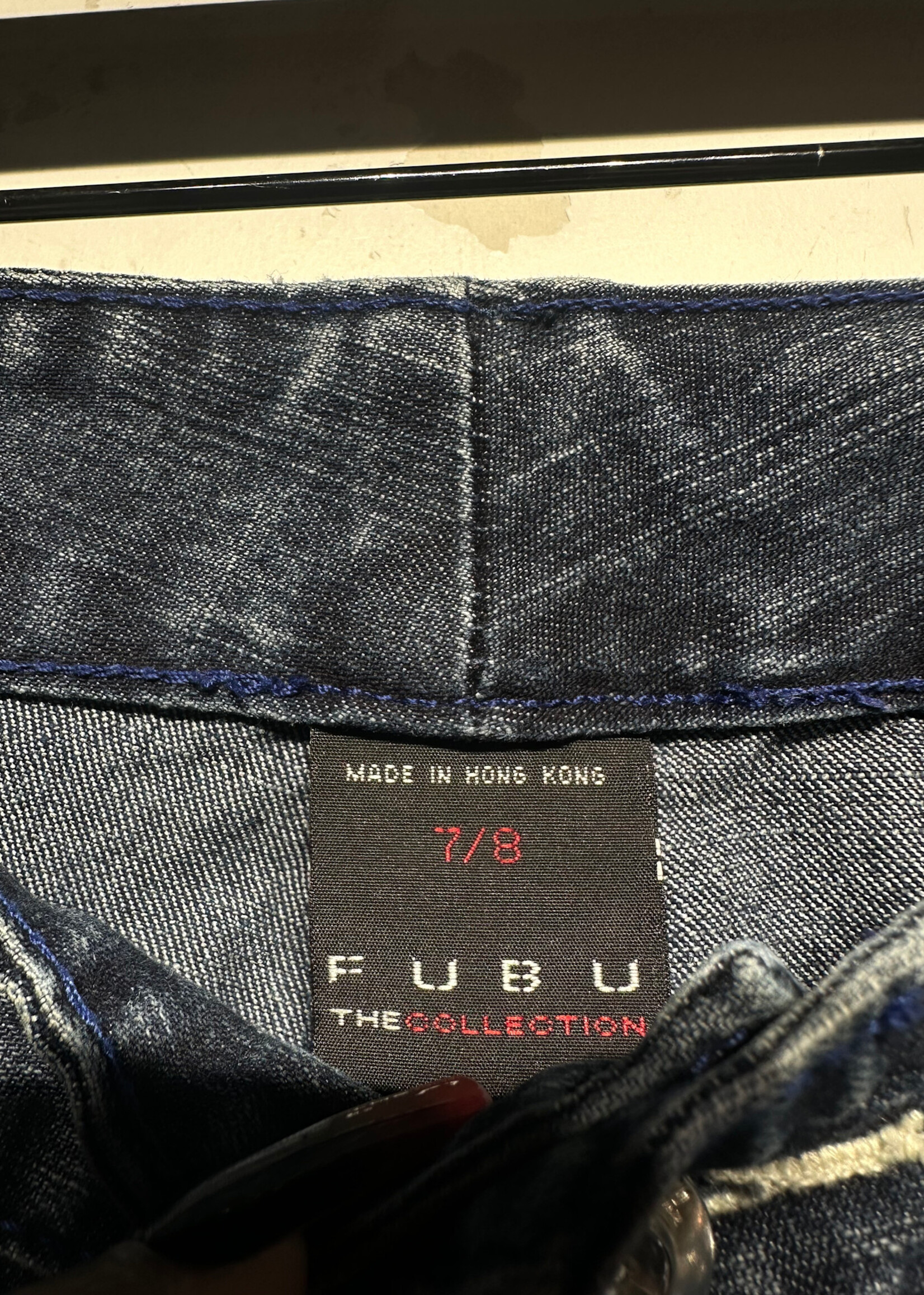 FUBU Dark Wash Rhinestone Flare Jeans Fem 30