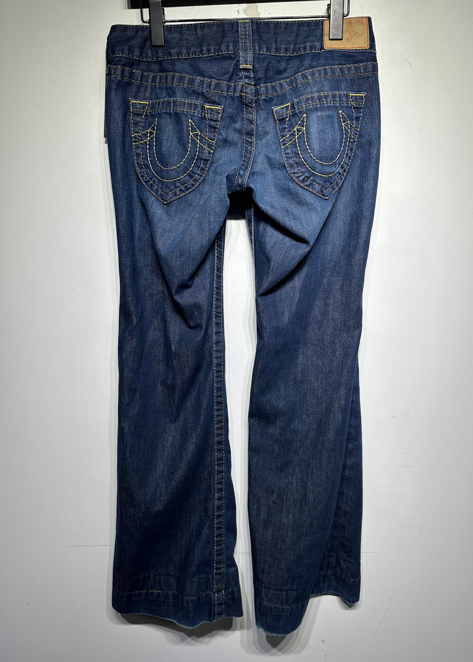 True Religion Dark Wash Flare Jeans Fem 28