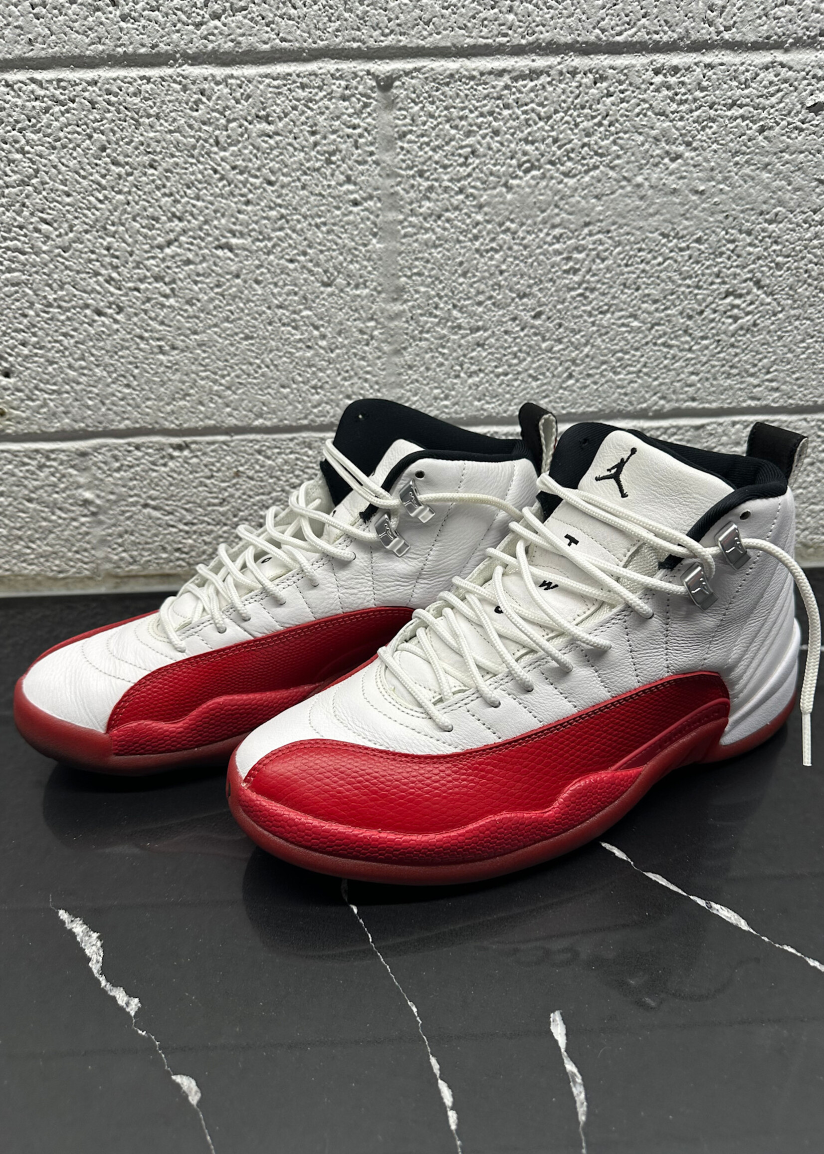 Jordan 12 Retro 2023 Red White Sneakers Masc 9.5