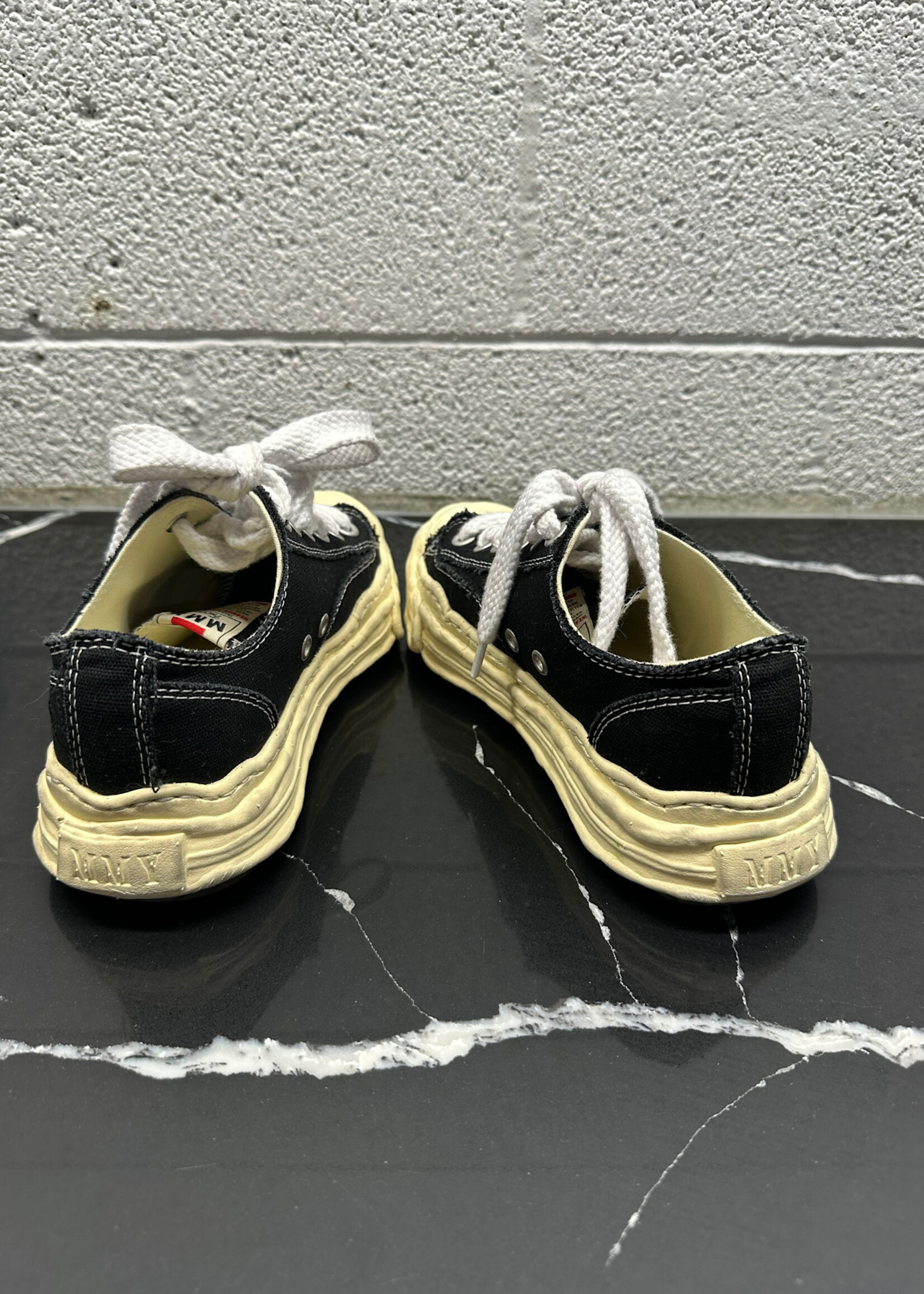 Maison Mihara Low Top Sneakers Fem 6.5