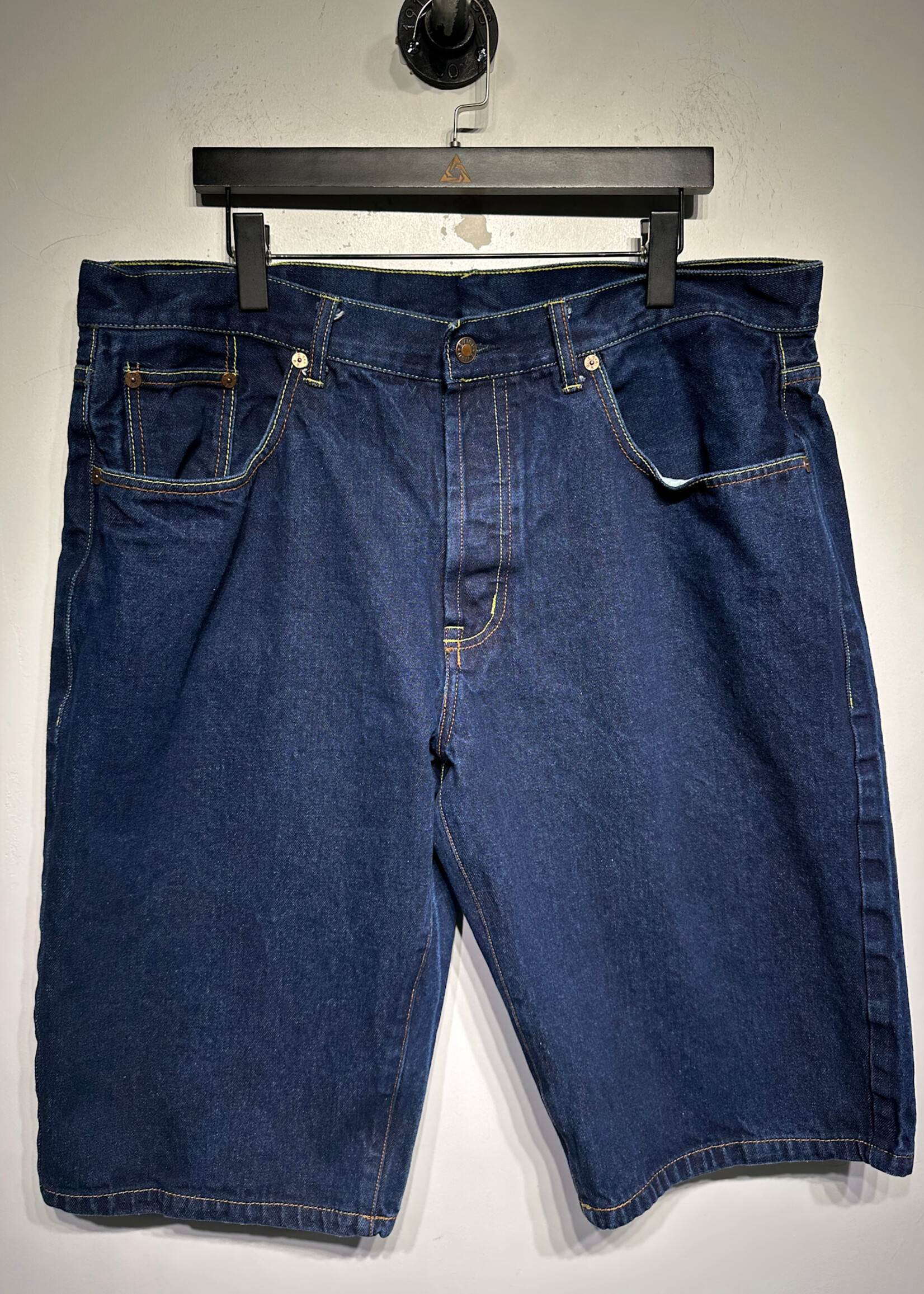 Evisu Tiger Embroidered Denim Shorts Masc 40