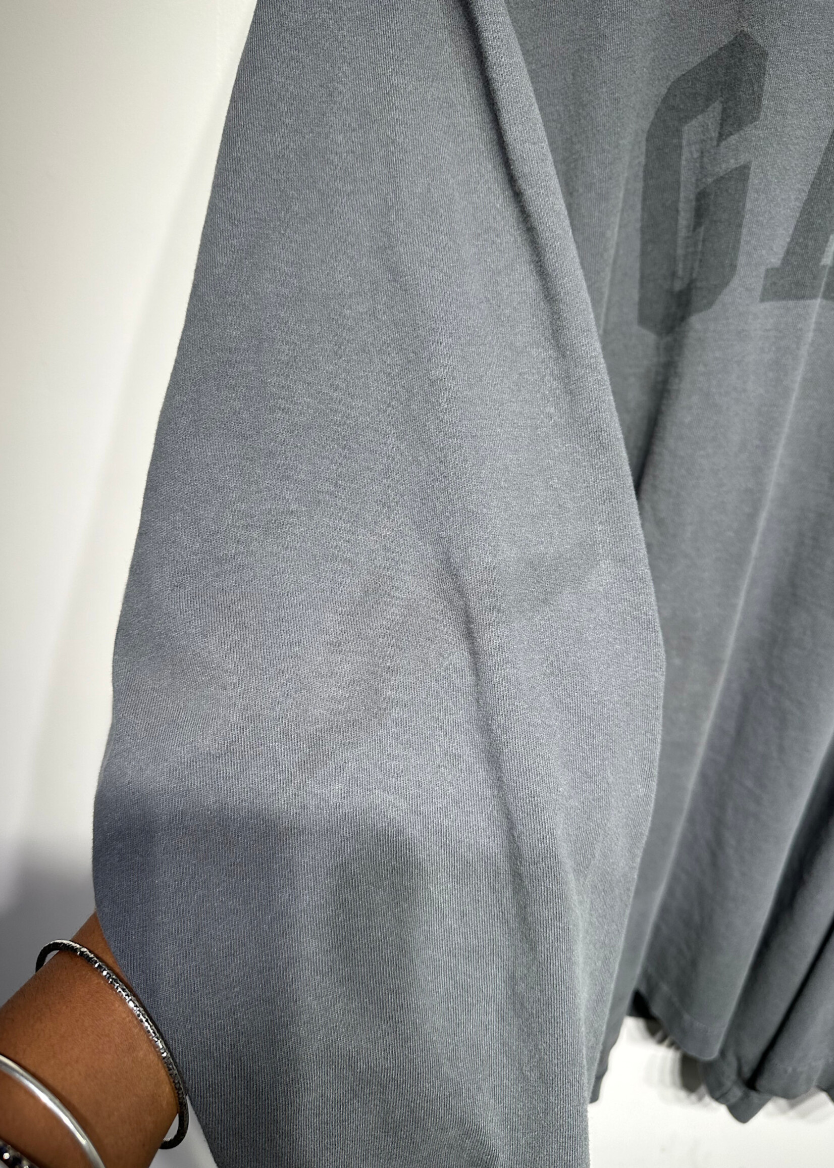 YZY Gap Grey Black Dove Tee XL