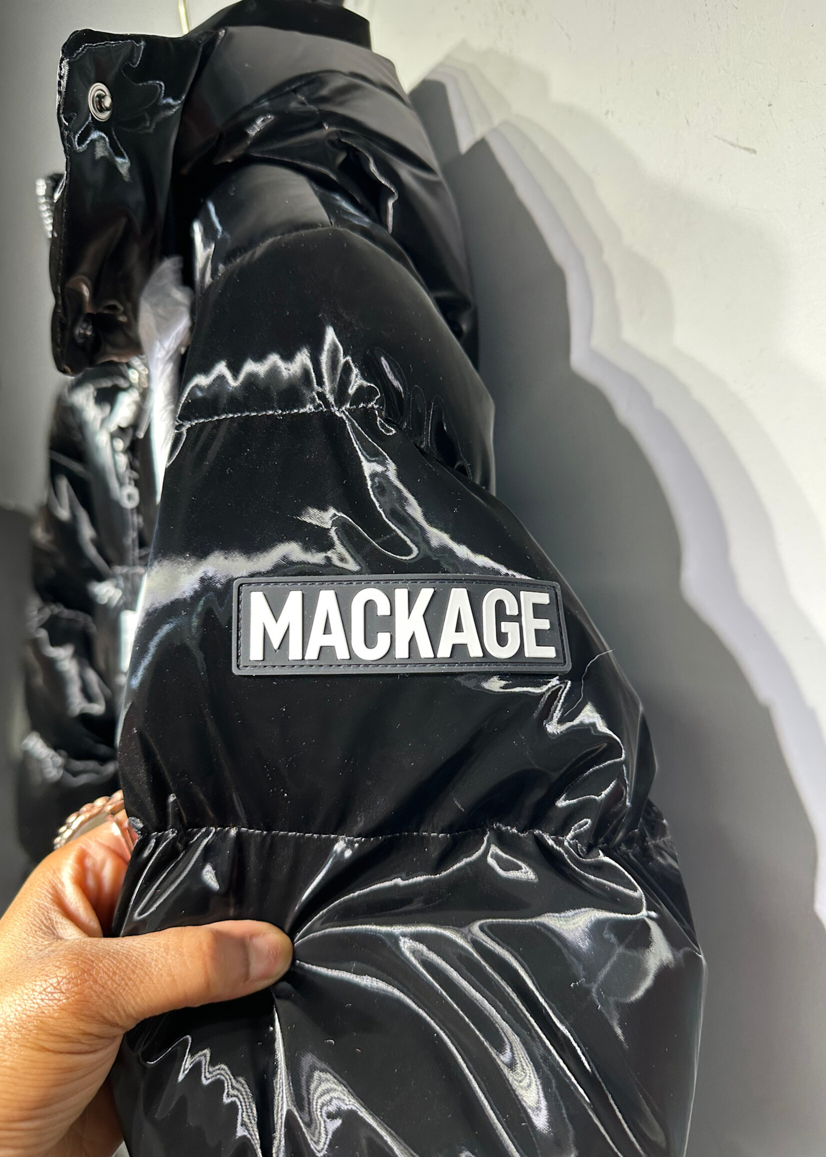 Mackage NWT Hooded Puffer Fem L