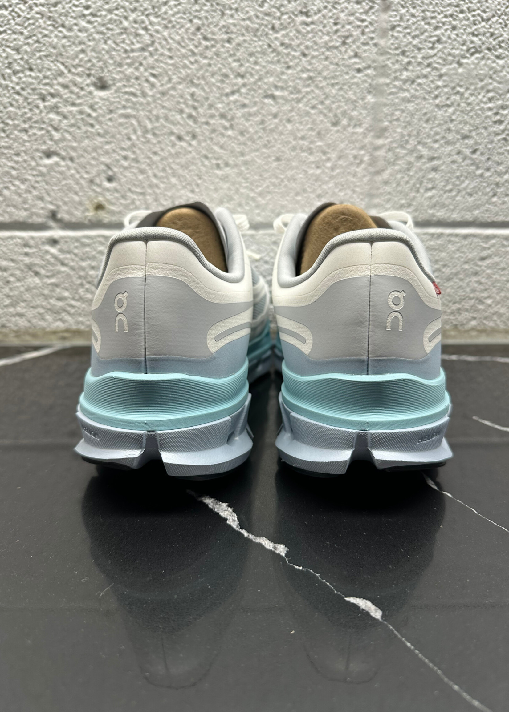 On Cloudflow 5 Ad Ikon Hail/White Sneaker 10 Masc