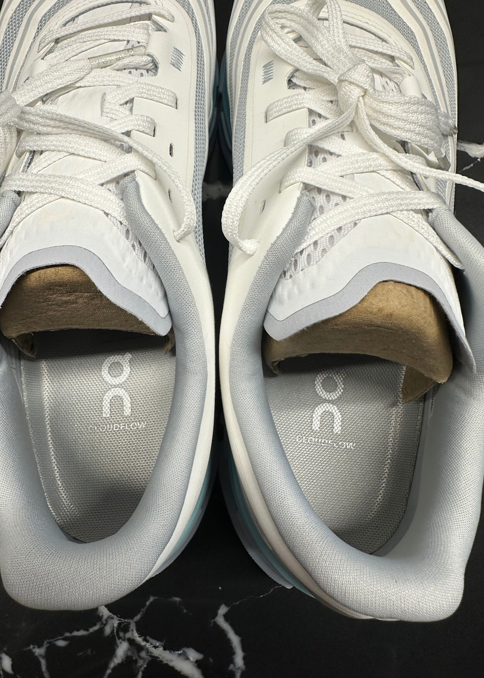On Cloudflow 5 Ad Ikon Hail/White Sneaker 10 Masc